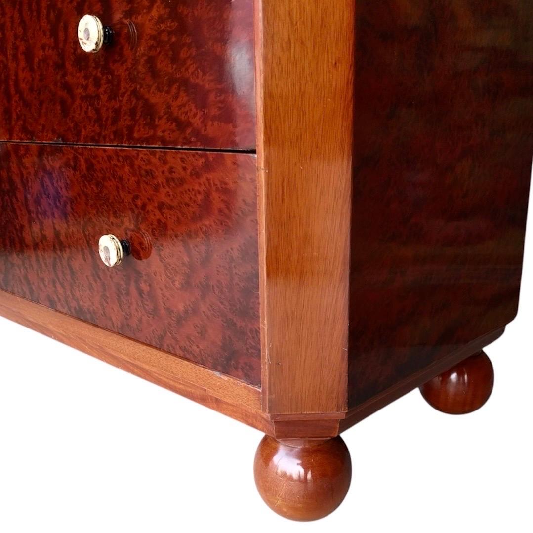 Secrétaire Art Déco Thompson en noyer Wood Wood en vente 3