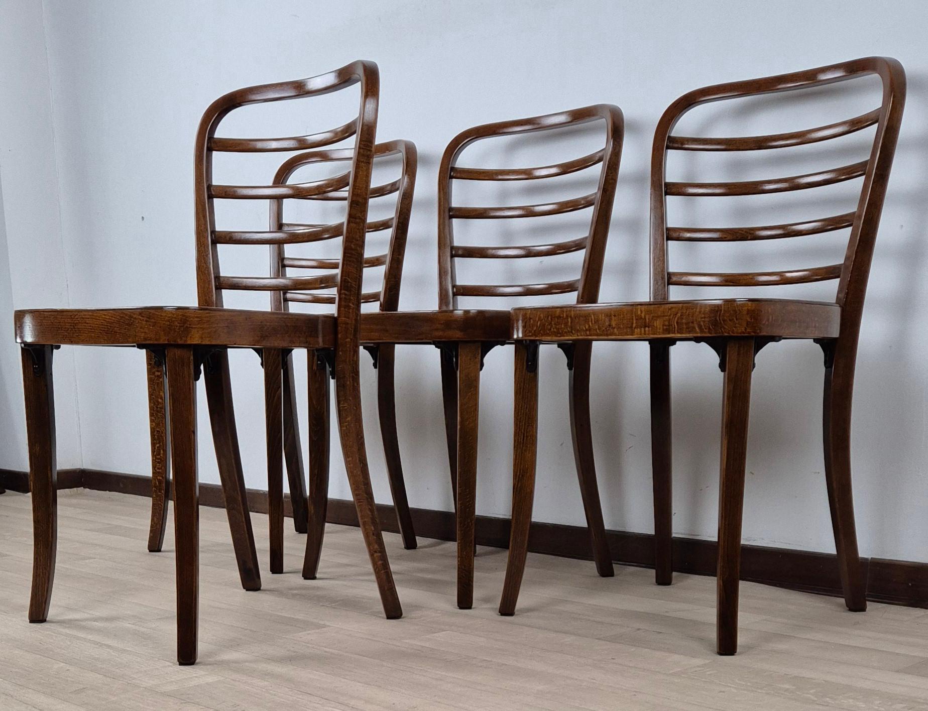 Thonet Art Déco Stühle im Zustand „Hervorragend“ im Angebot in Mariano Del Friuli, GO