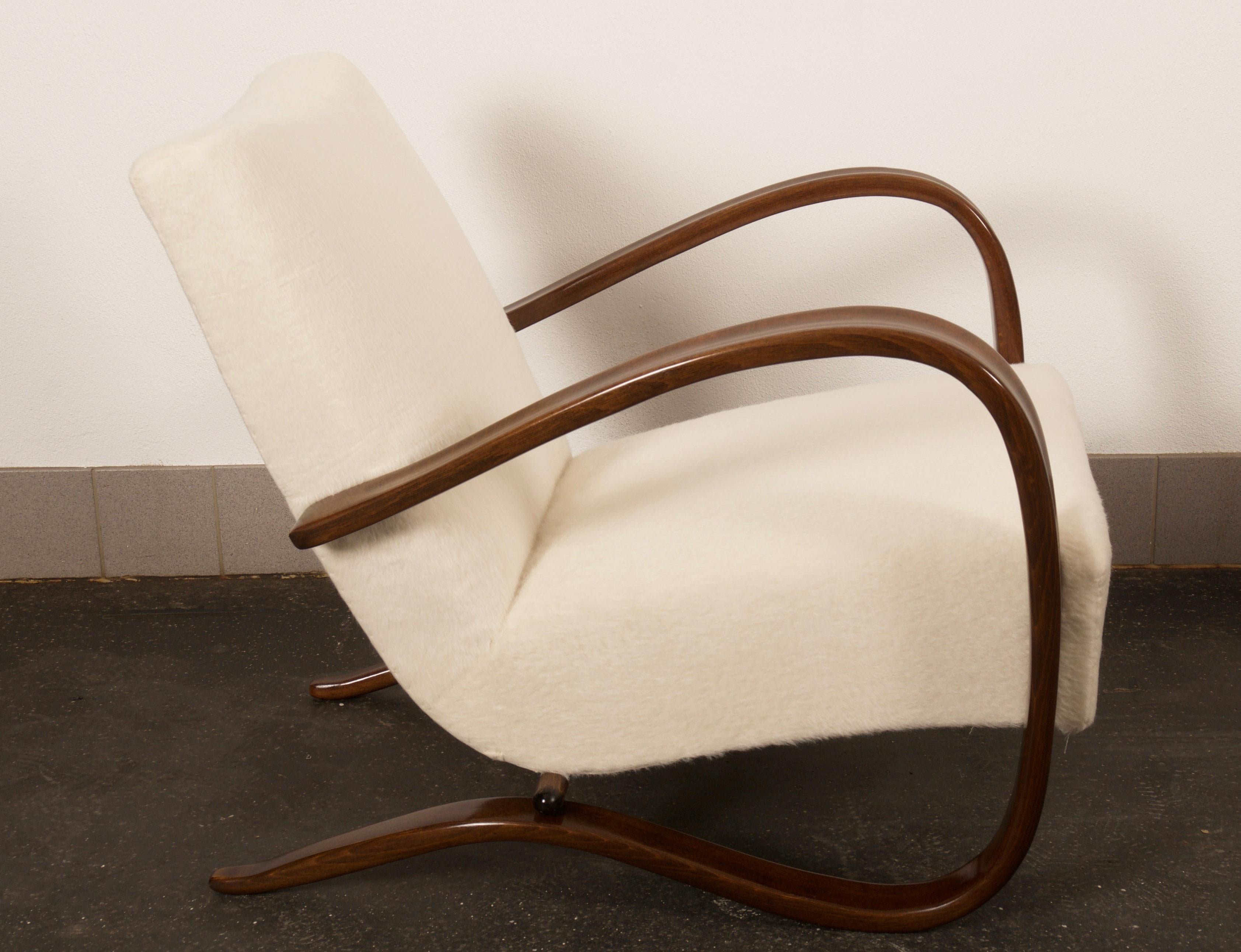 Art Deco Thonet H269 Armchair by Jindrich Halabala In Excellent Condition For Sale In Vienna, AT