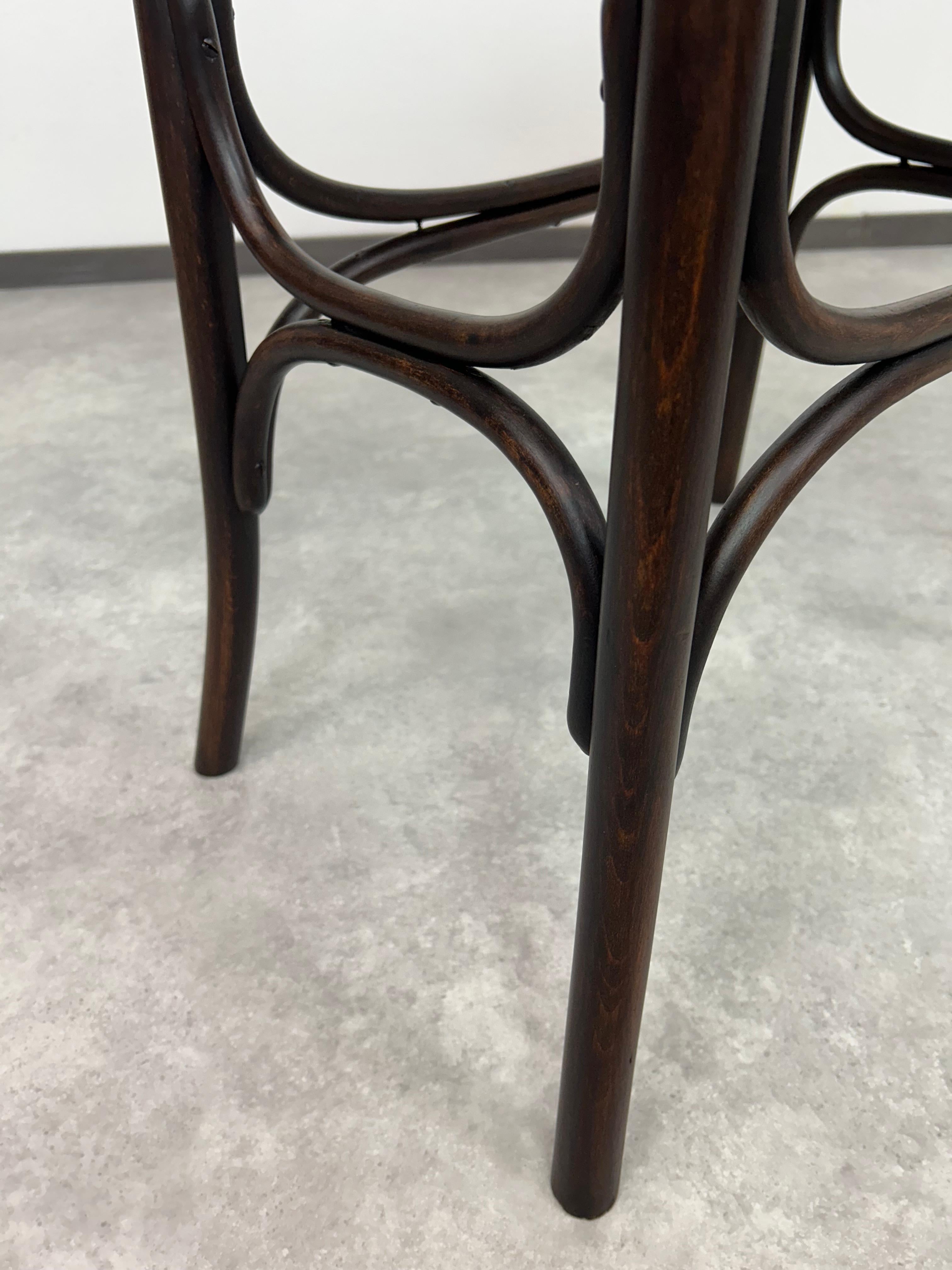 Thonet Beistelltisch im Art déco-Stil im Angebot 1