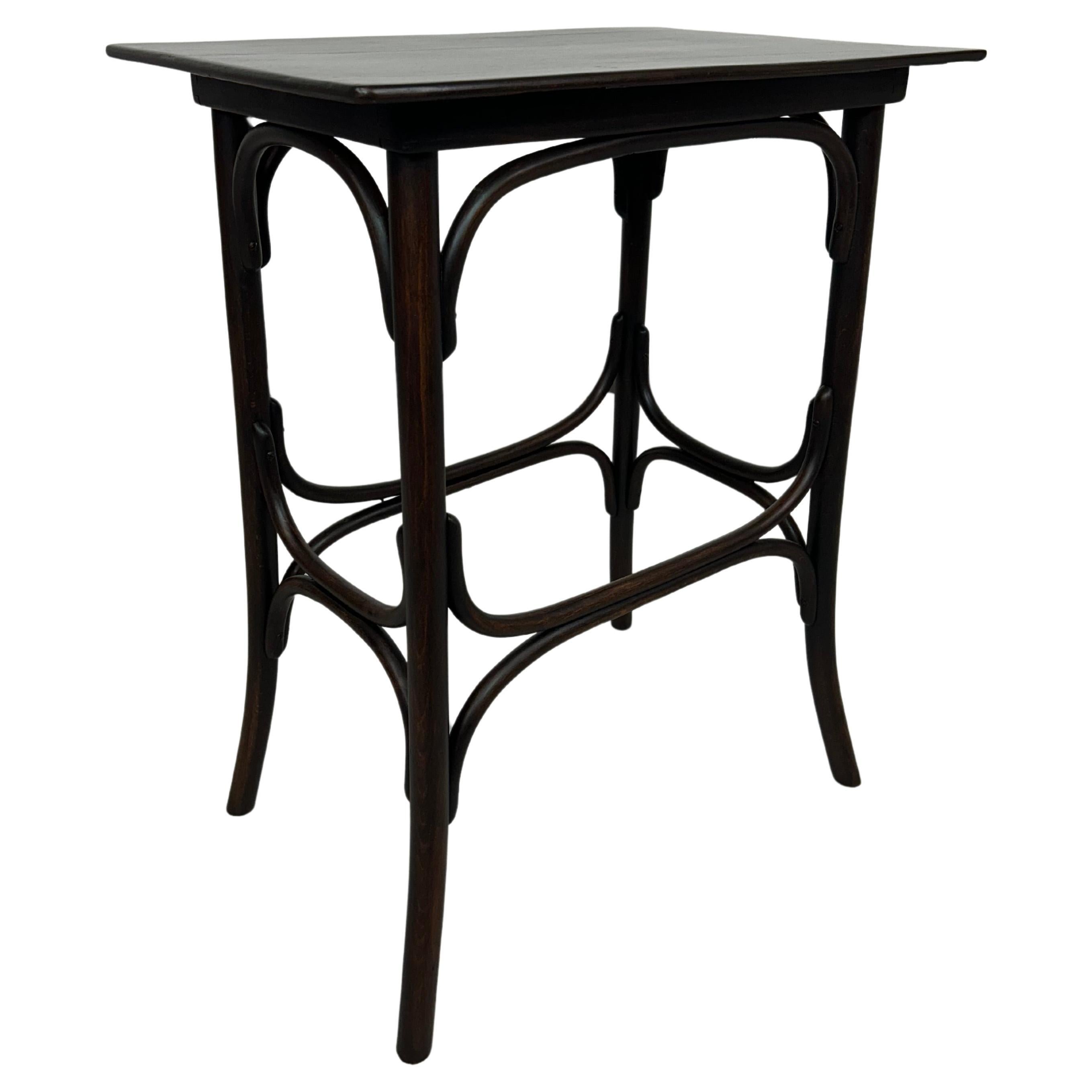 Thonet Beistelltisch im Art déco-Stil im Angebot