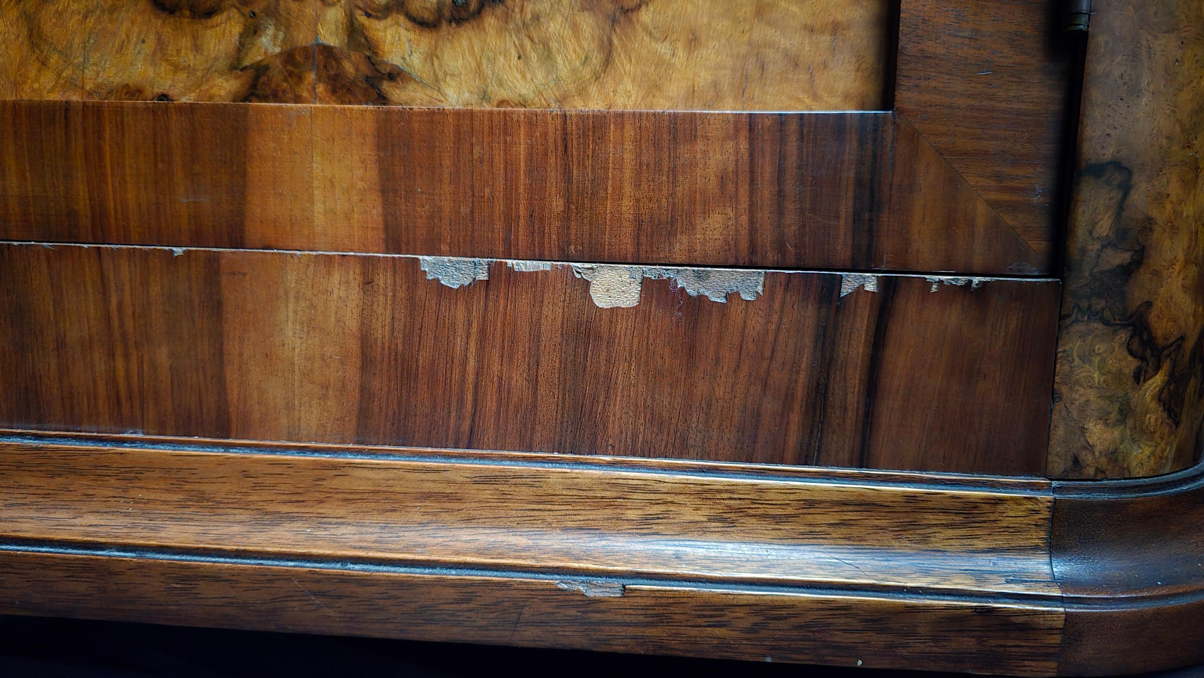 Armario Art Decó de tres puertas, hacia 1930 en venta 9