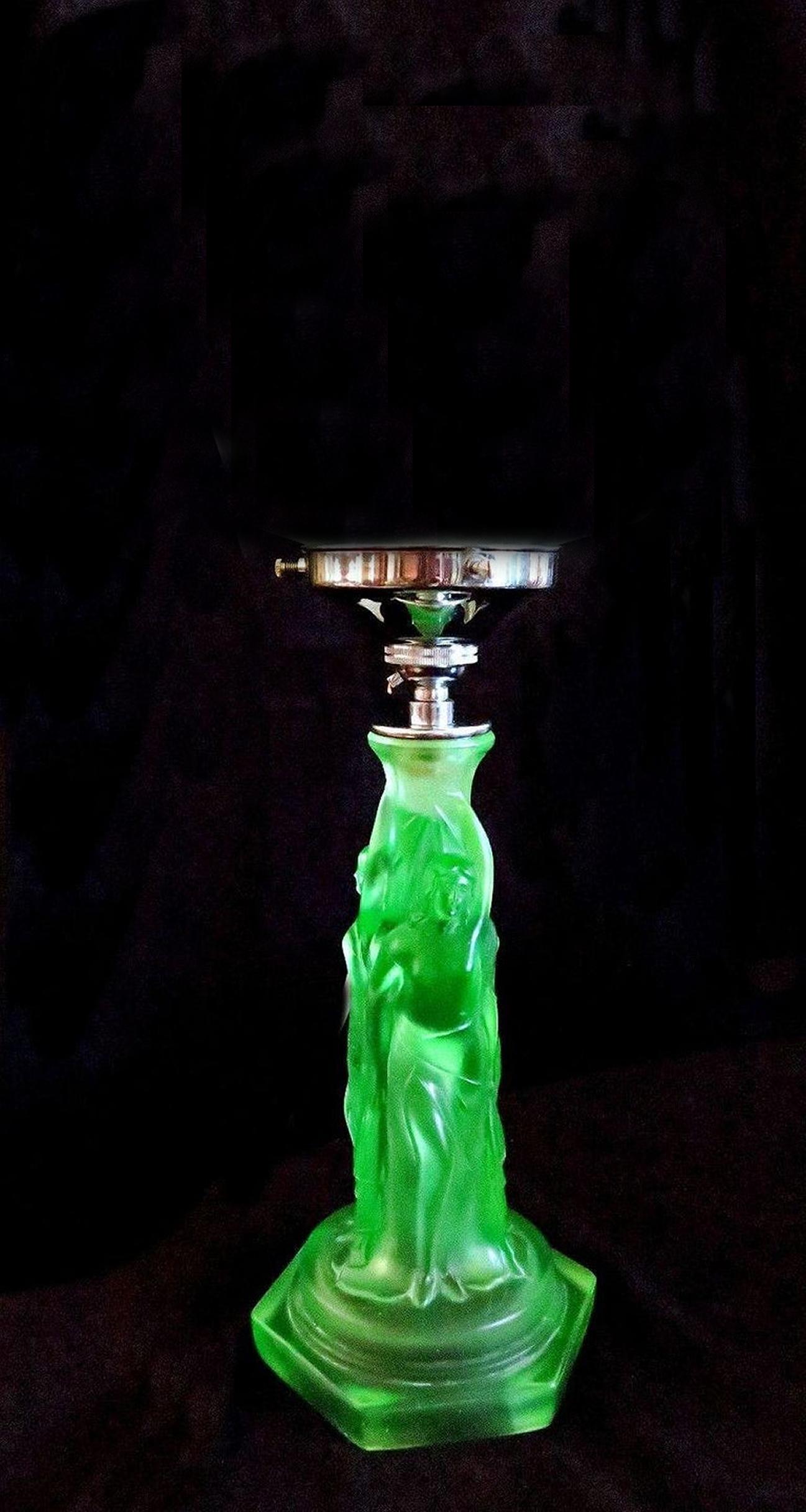 20th Century Art Deco Three Graces Uranium Glass Table Lamp, 1930s