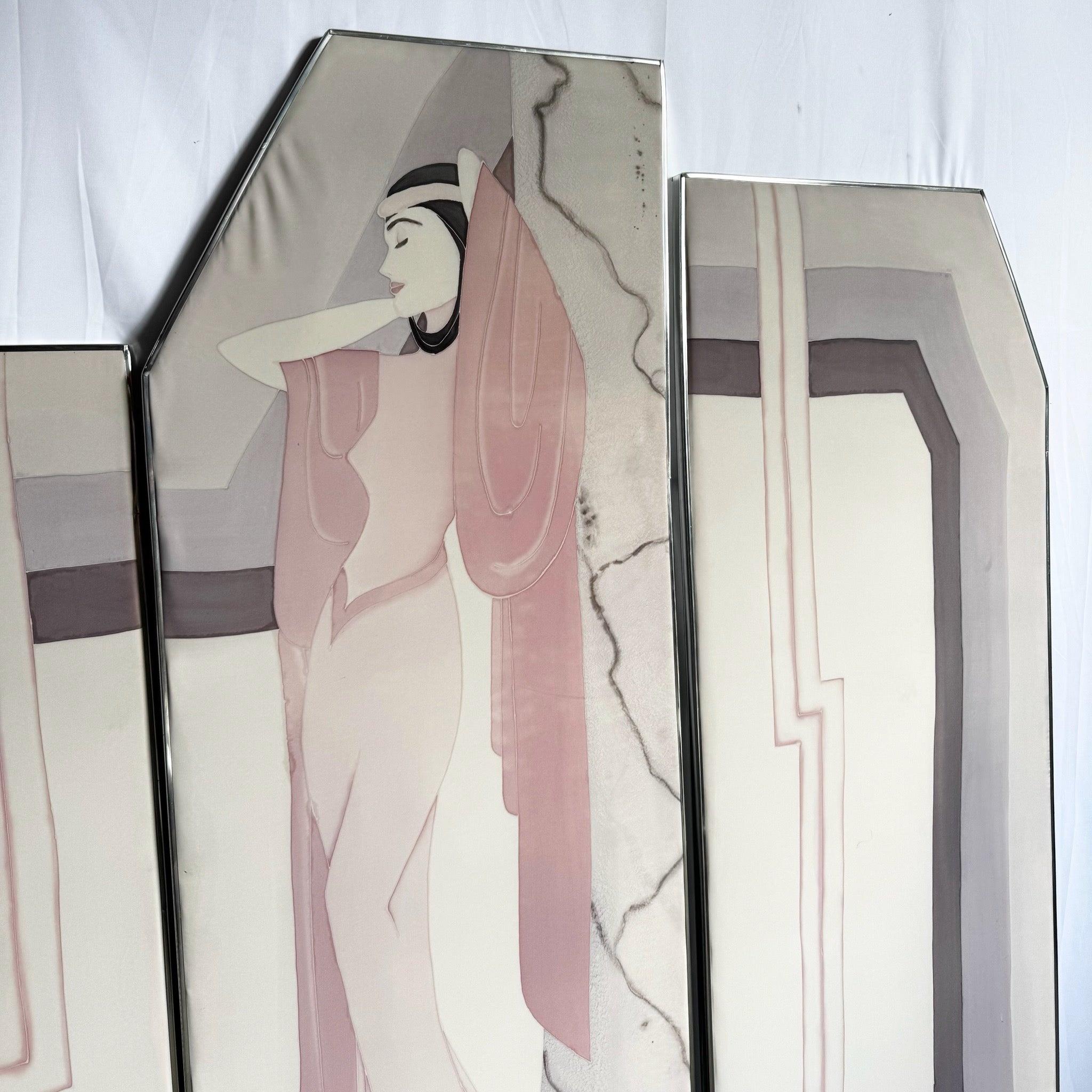 Art Deco Drei Stück Gemälde von Lady in Pink auf Stoff im Zustand „Gut“ im Angebot in Delray Beach, FL