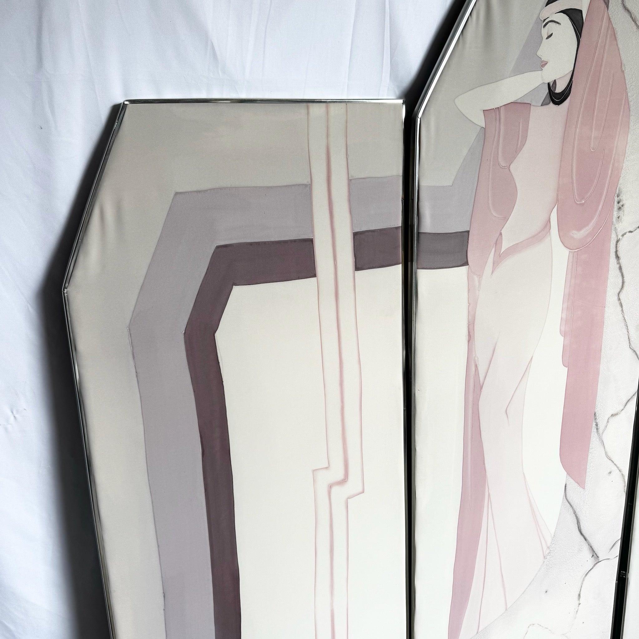 Art Deco Drei Stück Gemälde von Lady in Pink auf Stoff (Ende des 20. Jahrhunderts) im Angebot