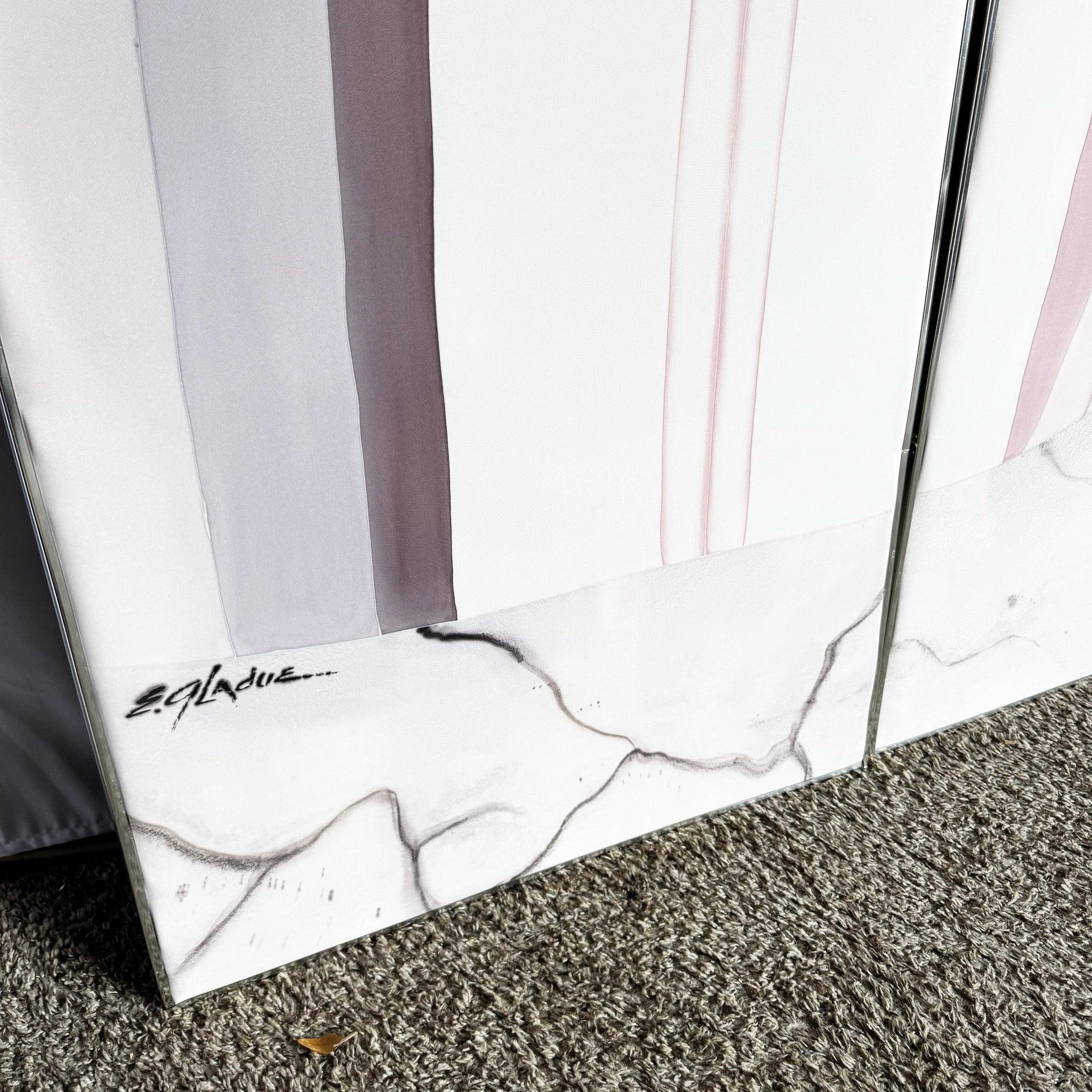 Art Deco Drei Stück Gemälde von Lady in Pink auf Stoff im Angebot 1