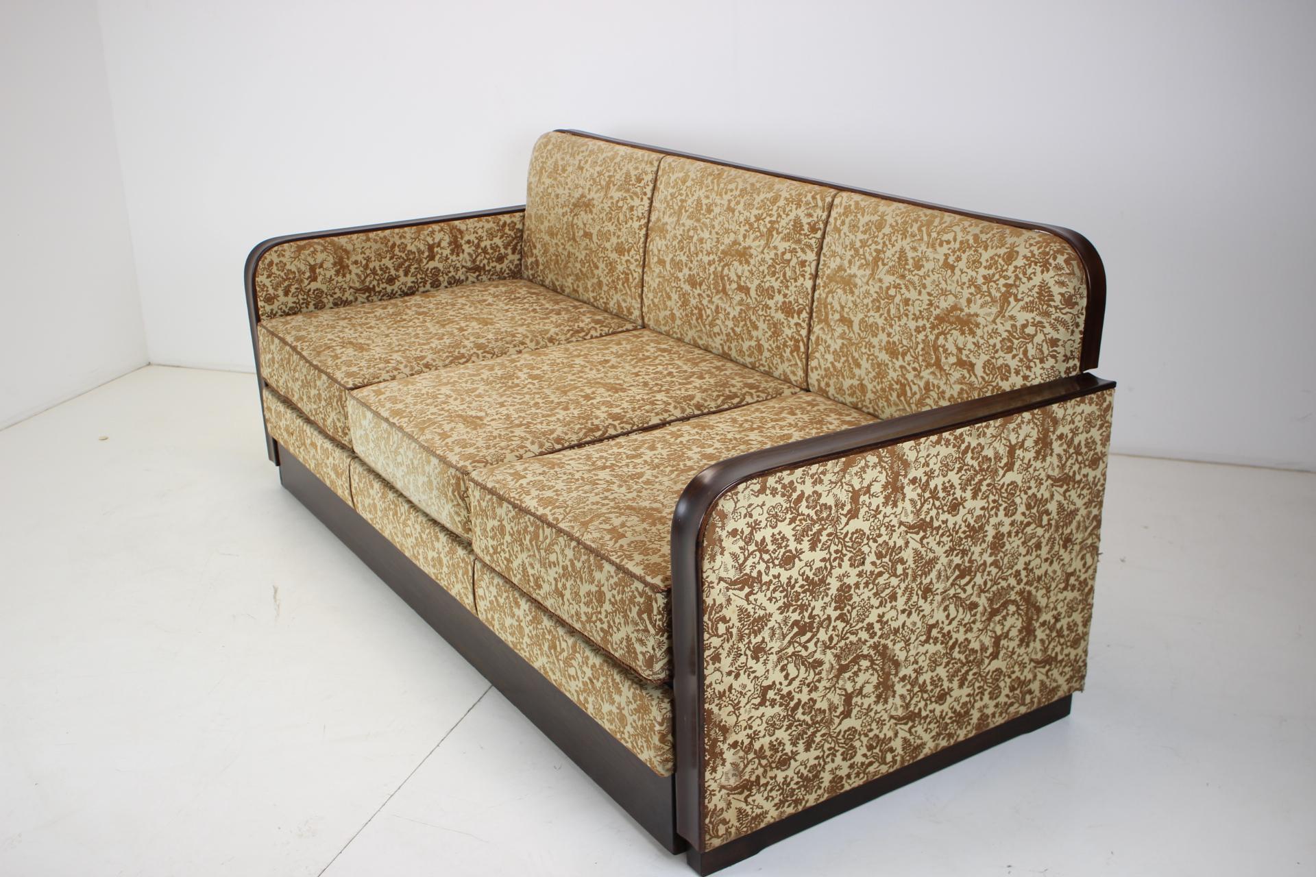 Mid-20th Century Art Deco Three-Seater Sofa Designed by Jindřich Halabala, 1930's