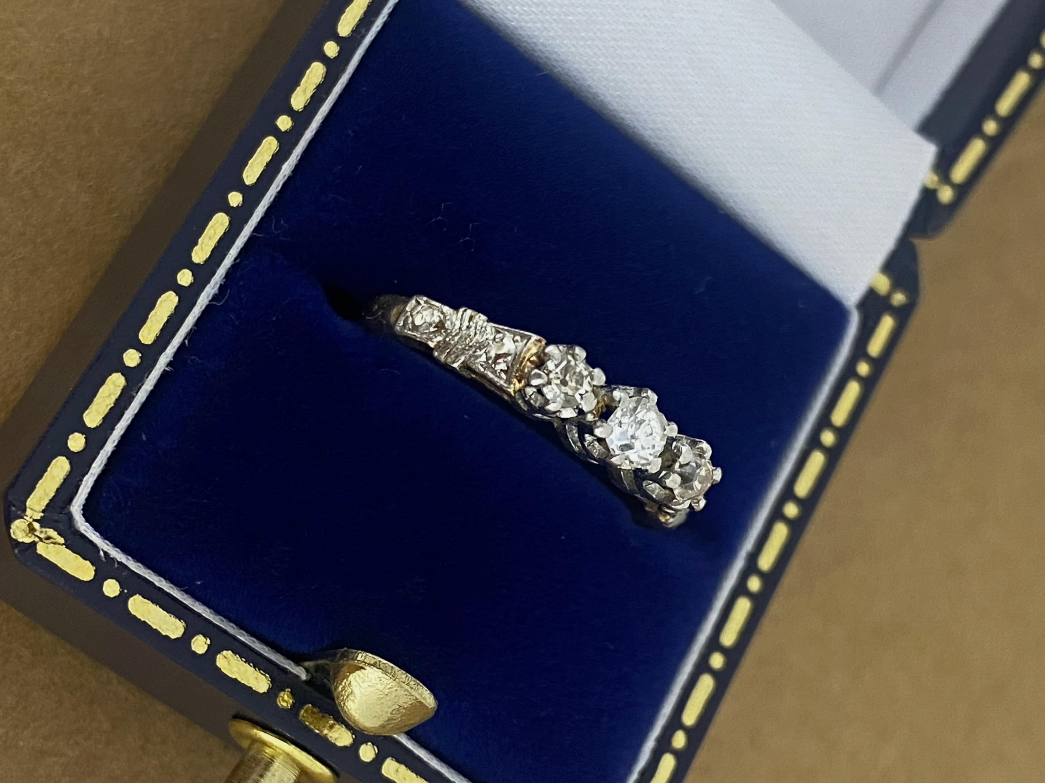 Women's Art-Deco Three-Stone 0.30ct Old European Cut Diamond Ring in Platinum & 18K Gold For Sale