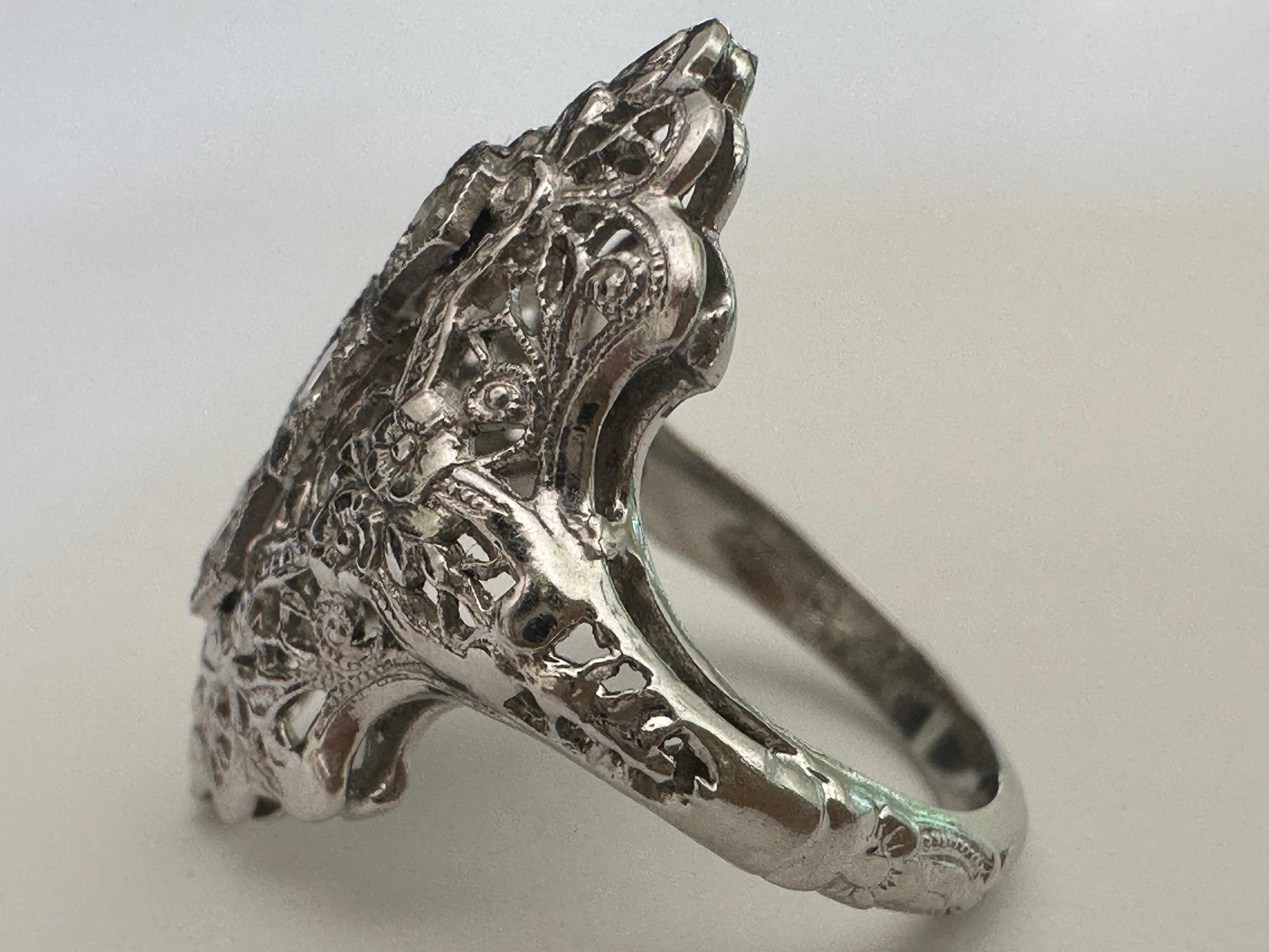 Single Cut Art Deco Three-Stone Diamond and Filigree Dinner Ring For Sale