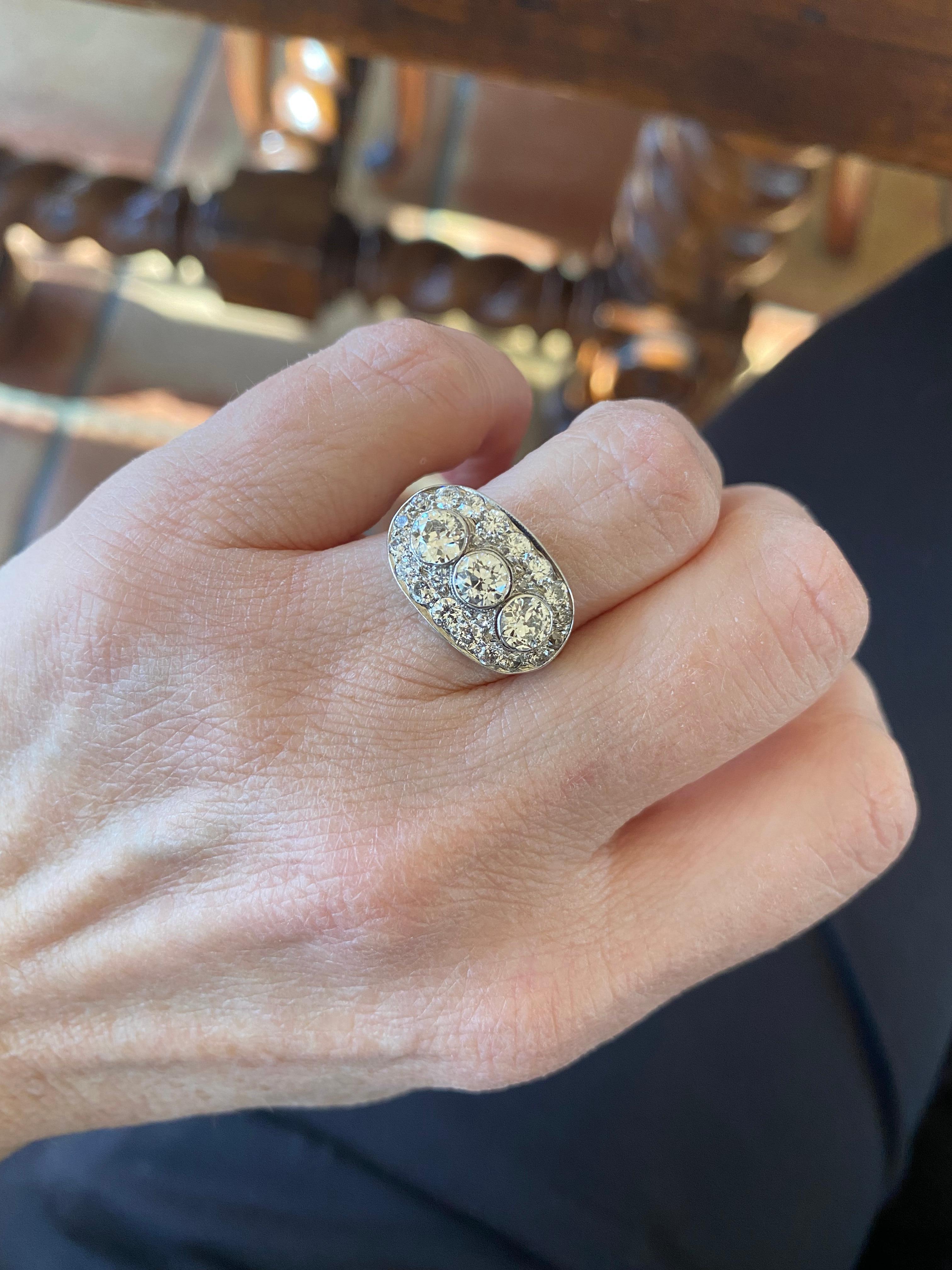 Art Deco Three-Stone Diamond Cluster Ring For Sale 1