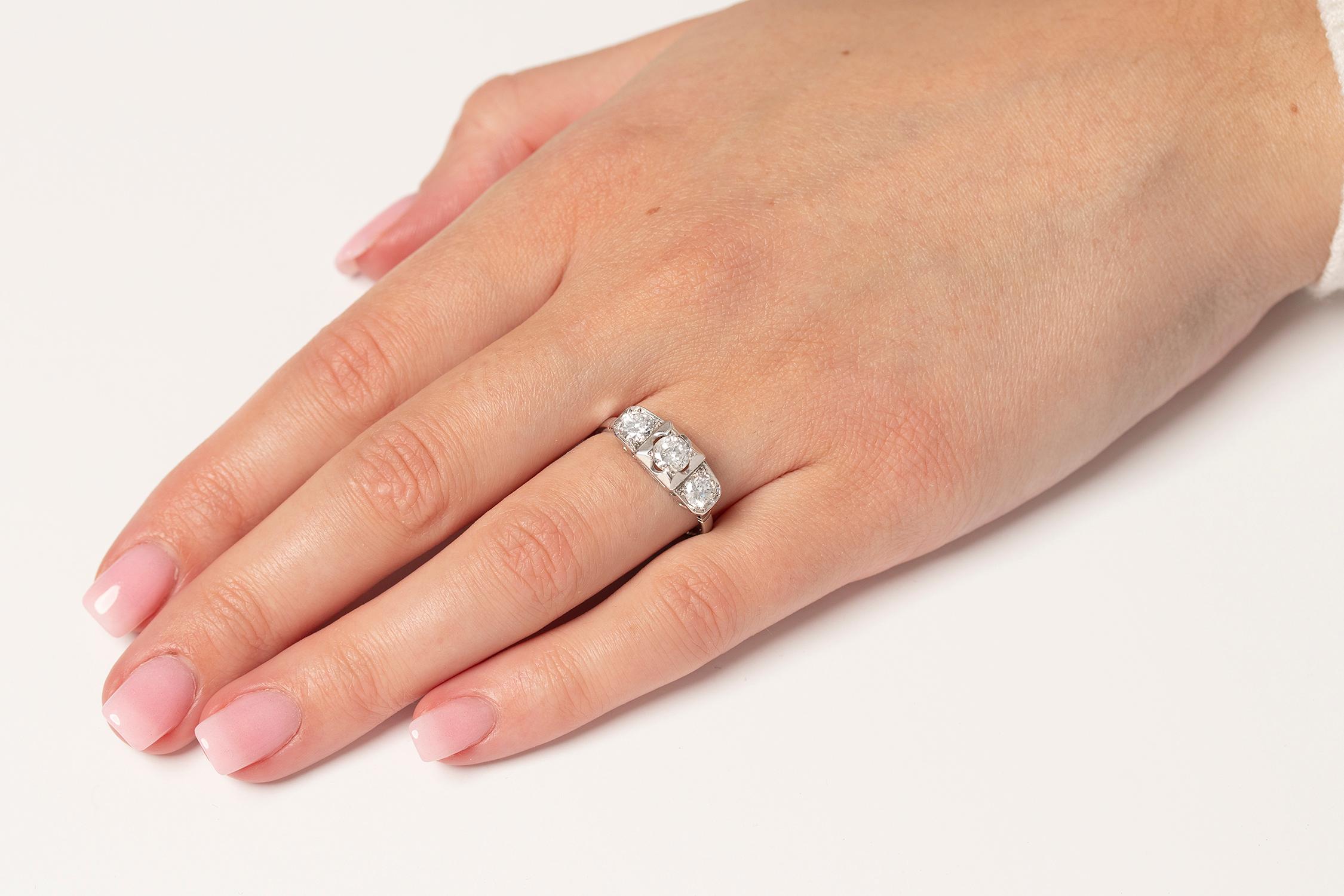 Old European Cut Art Deco Three-Stone Diamond Engagement Ring, circa 1920s For Sale