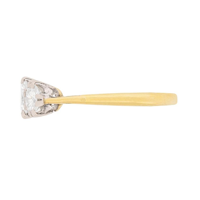 Taille vieille Europe Bague de fiançailles Art déco à trois pierres en diamants, c. 1930 en vente