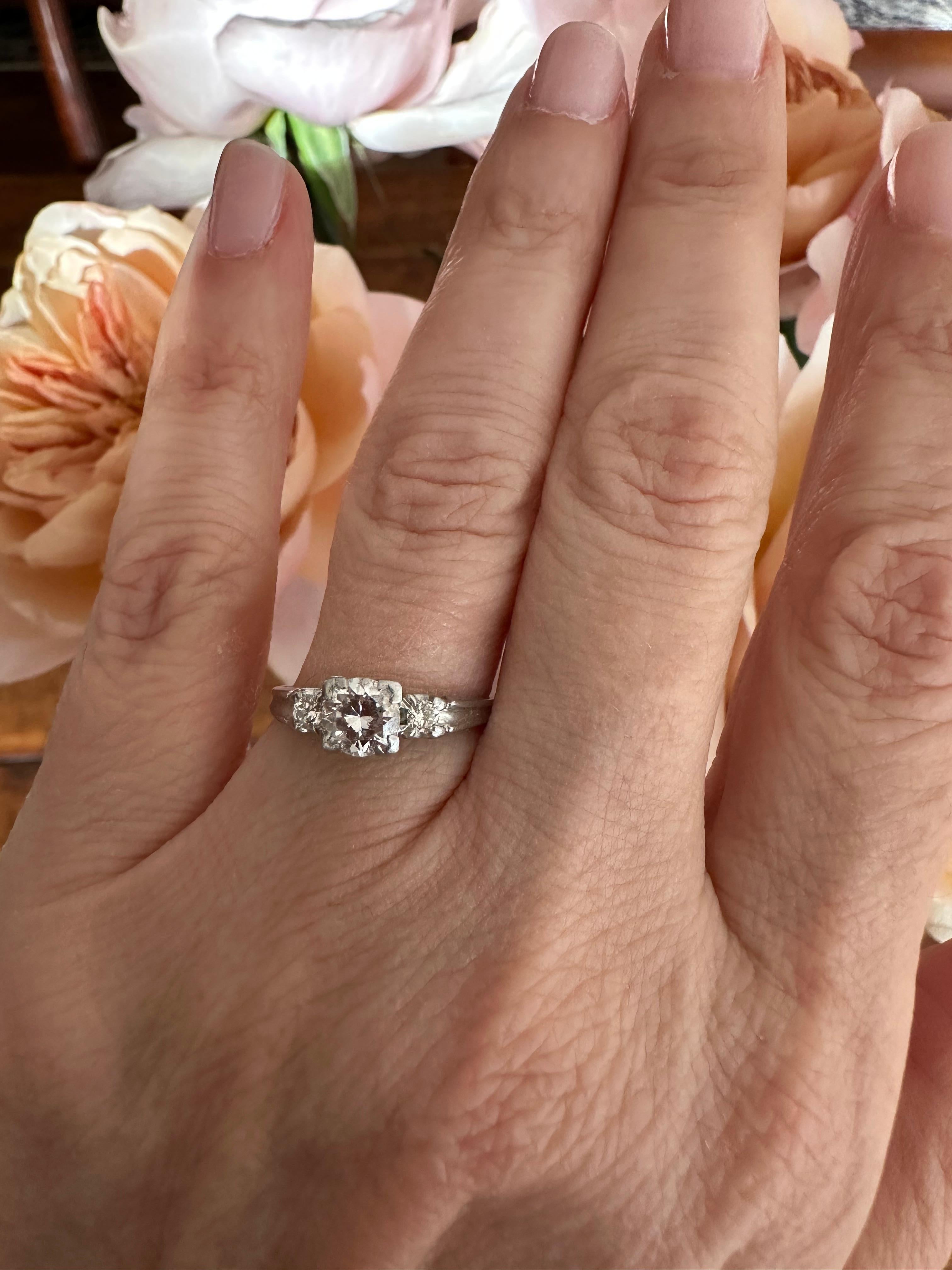 Art Deco Three-Stone Diamond Engagement Ring  For Sale 1