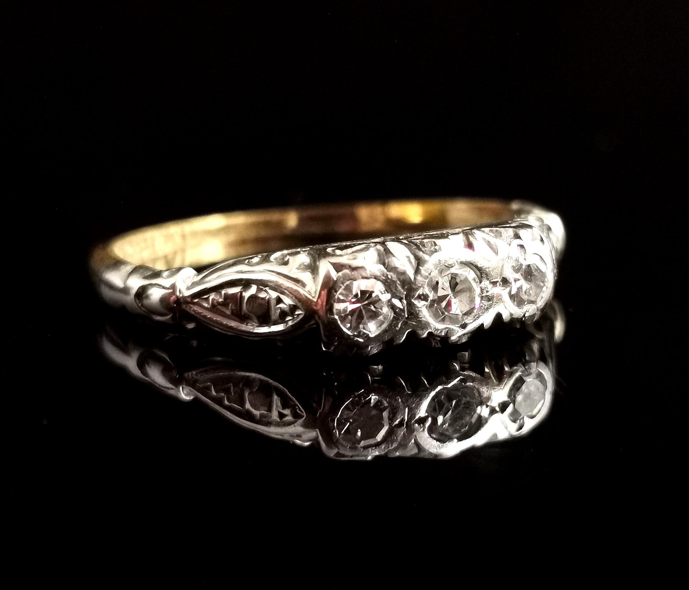 Art Deco Three Stone Diamond Ring, 18 Karat Yellow Gold and Platinum  3