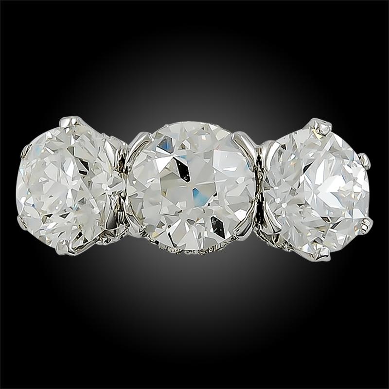 Round Cut Art Deco Three Stone Diamond Platinum Ring