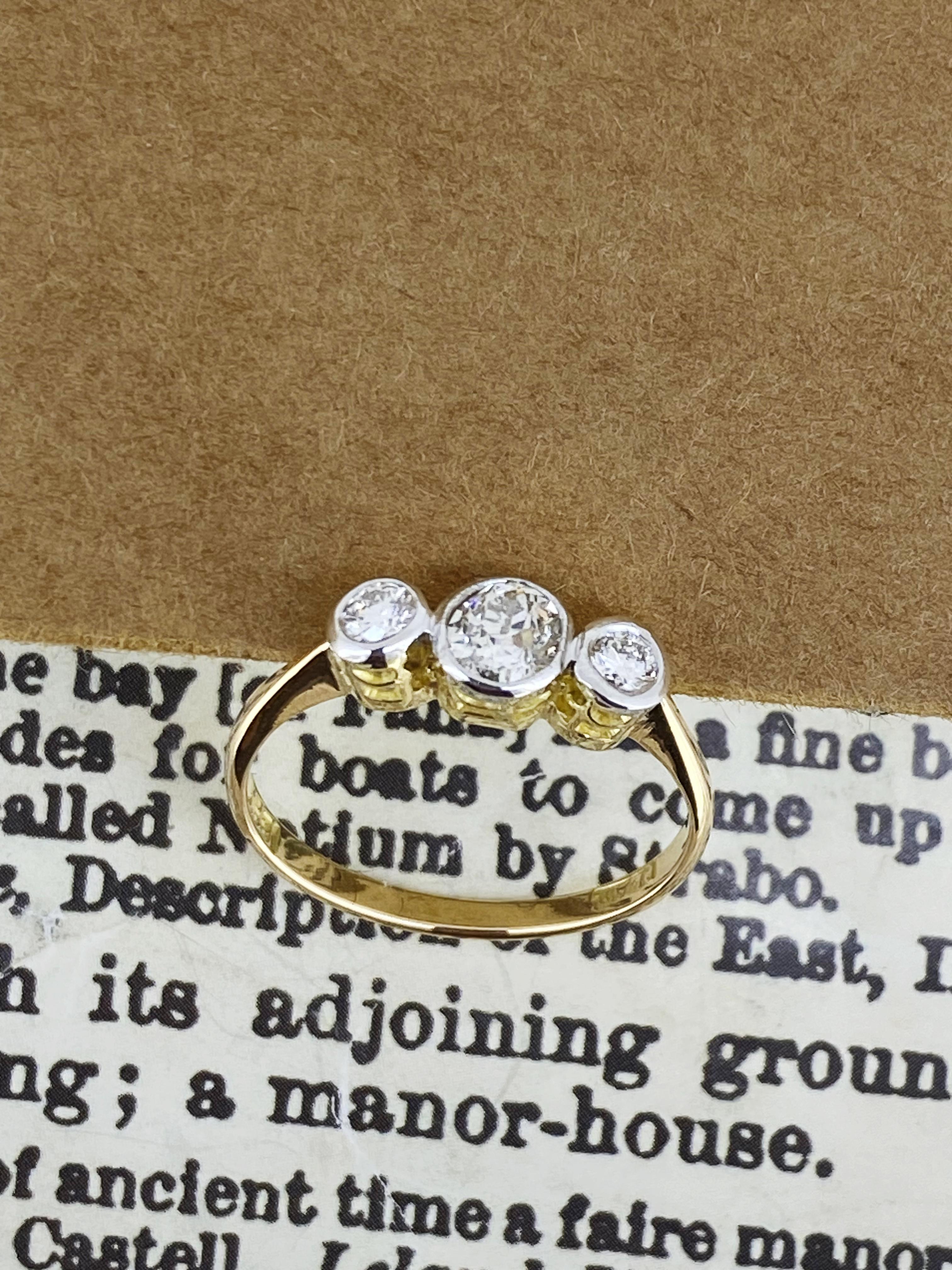 Art-Deco Three-Stone Trilogy Old Cut Bezel Set Diamond Platinum 18K Gold Ring In Excellent Condition In MELBOURNE, AU