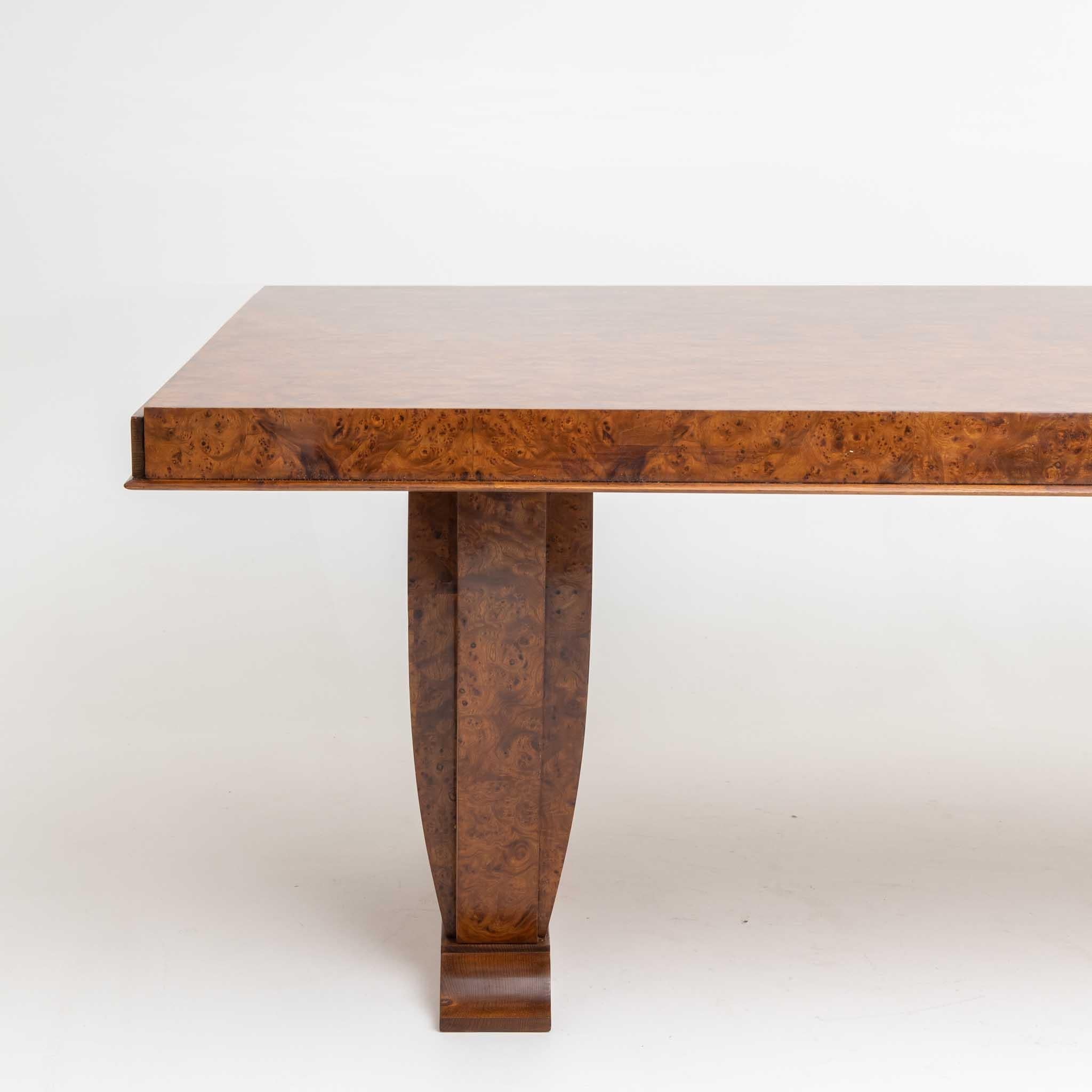 Art Deco Thuja Root Veneered Dining Room Table, France, circa 1920 In Excellent Condition In Greding, DE