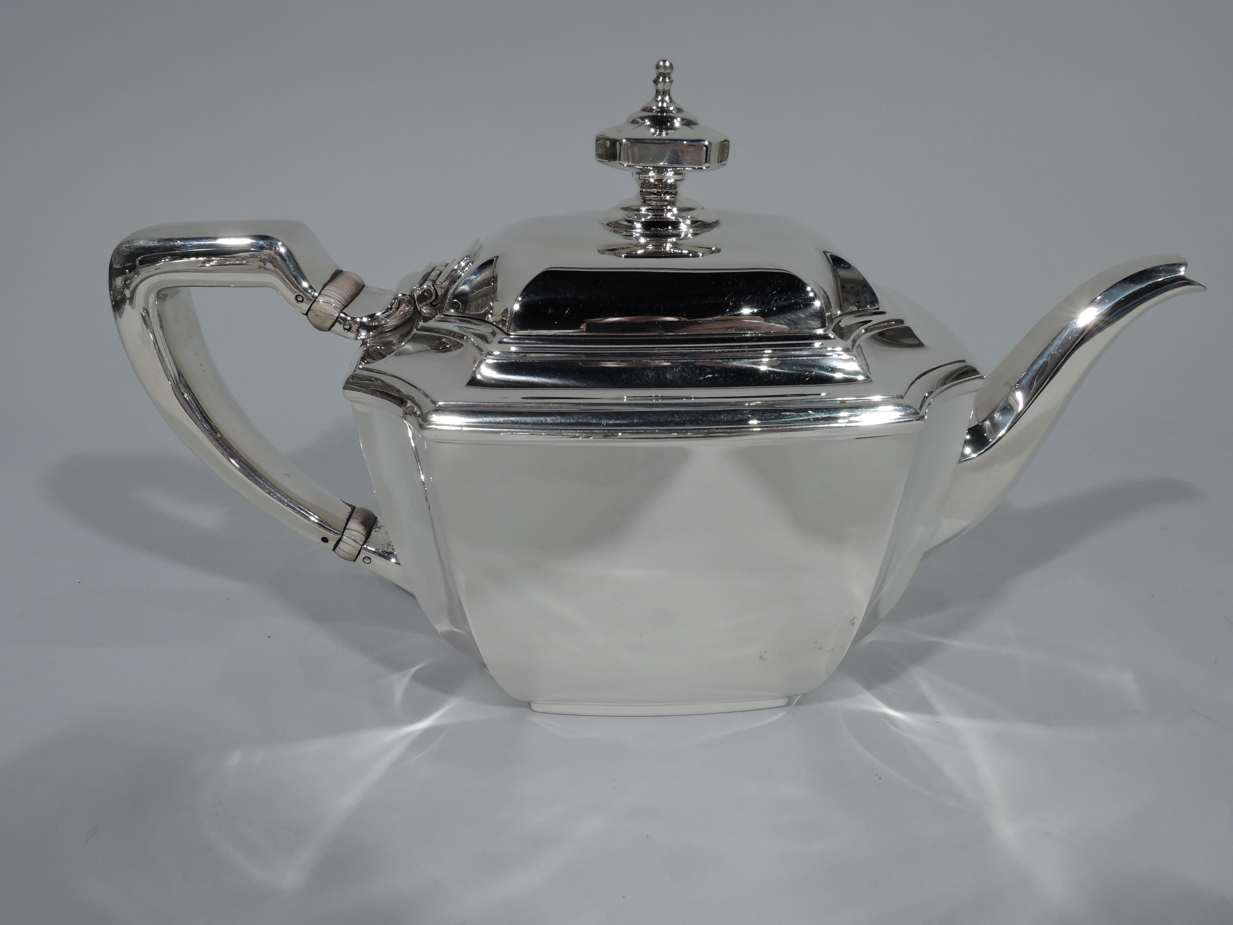 Art Deco Tiffany Hampton Sterling Silver Coffee and Tea Set on Tray In Excellent Condition In New York, NY
