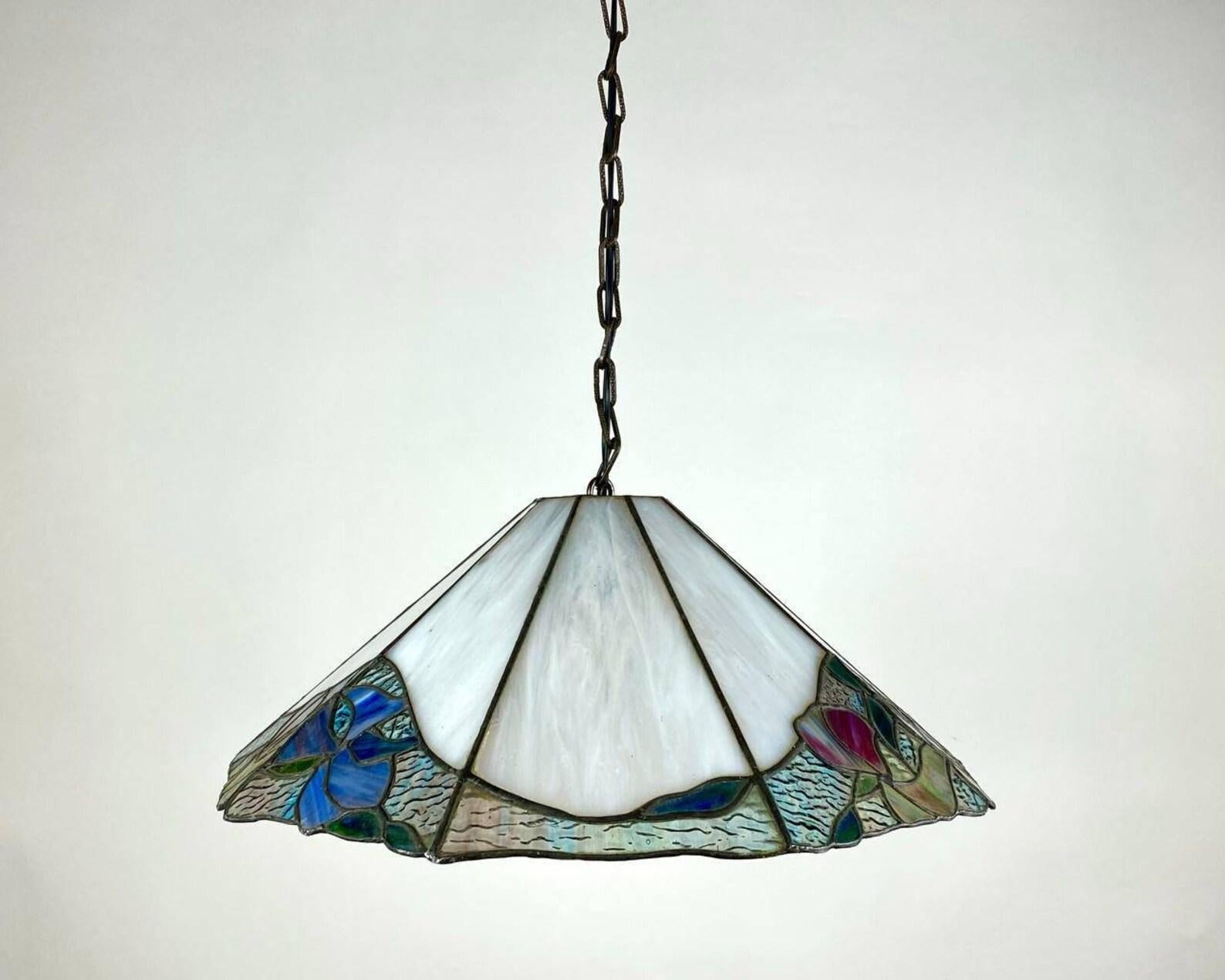 Late 20th Century Art Deco Tiffany Style Chandelier, 1980s For Sale
