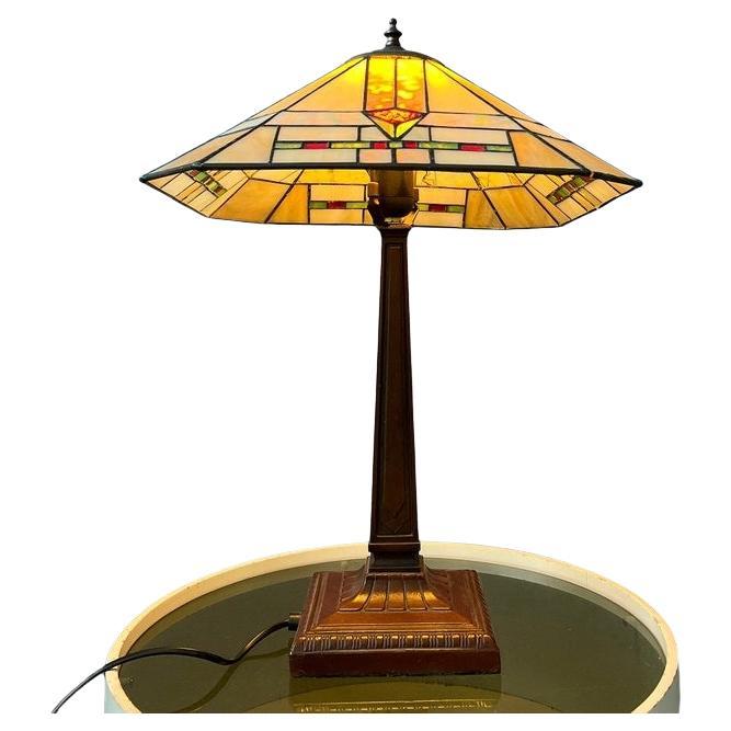 Art-Déco-Tischlampe im Tiffany-Stil mit Glasmalerei-Schirm, 1970er Jahre