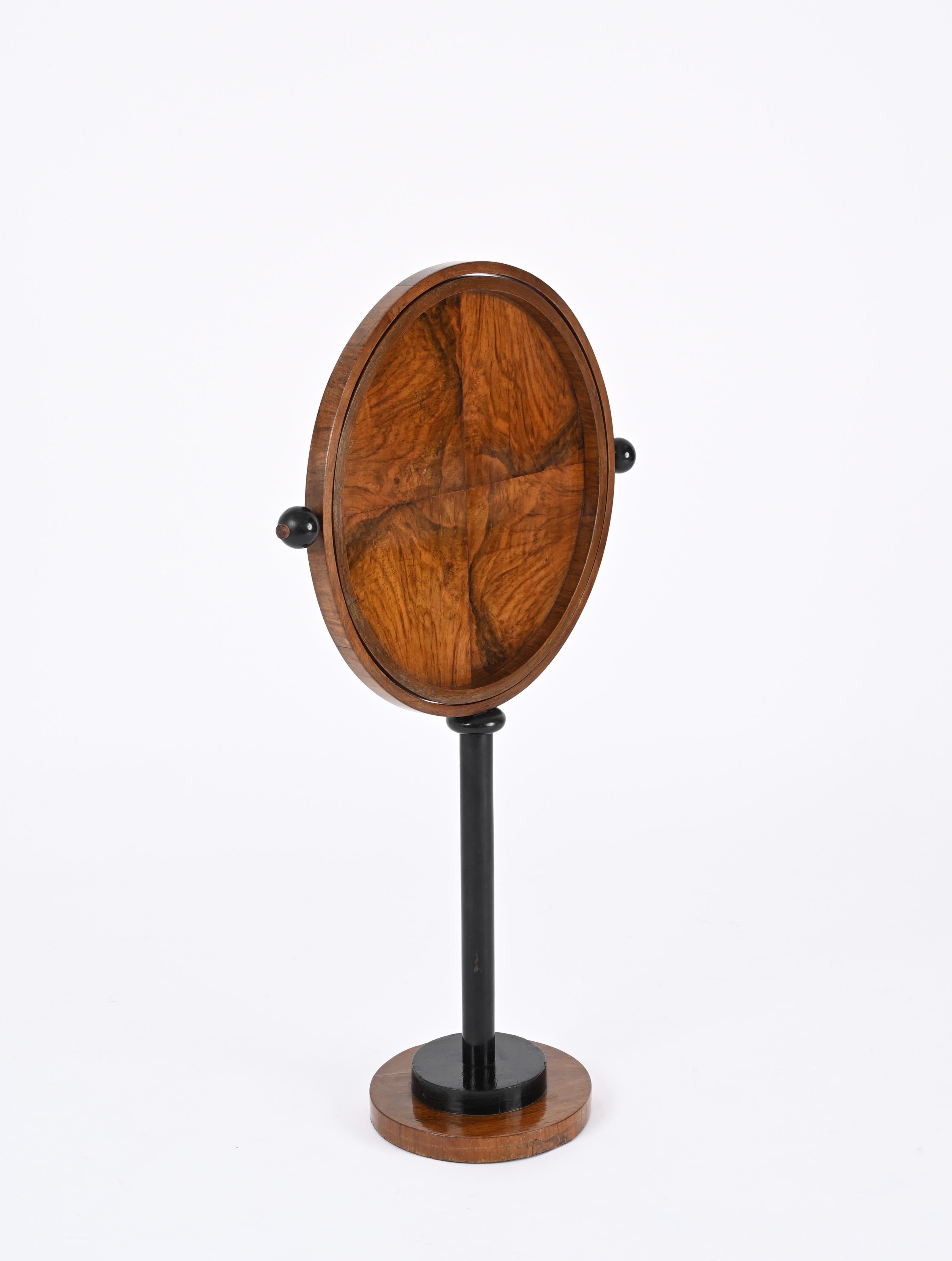 Art Deco Tilting Round Side Table in Olive Burl and Walnut, Italy 1930s For Sale 11