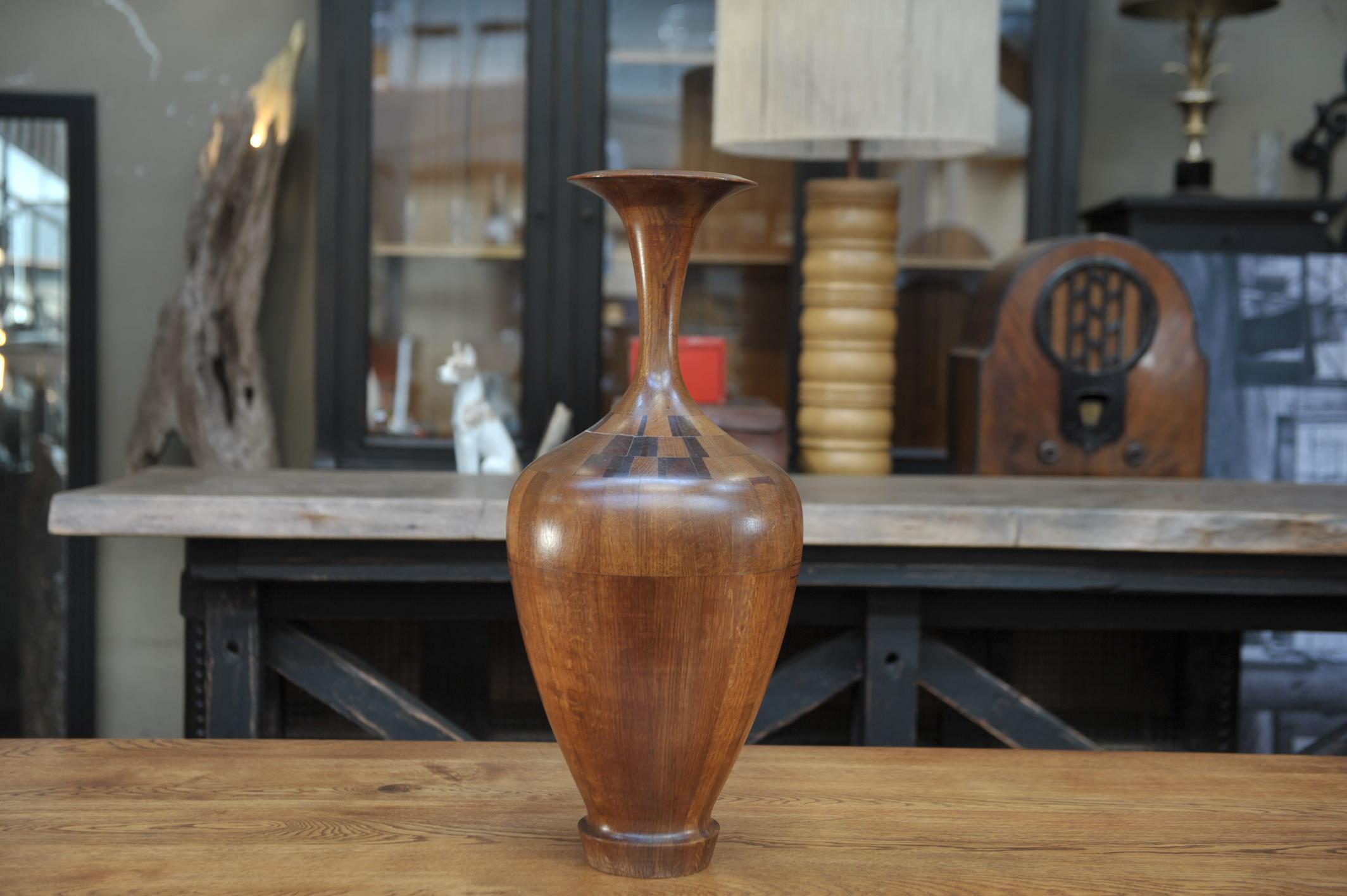 Art Déco Timber vases by Belgium Manufacturer De Coene Frere
beautiful graphic effect with solid oak and mahogany marquetry. excellent condition.
