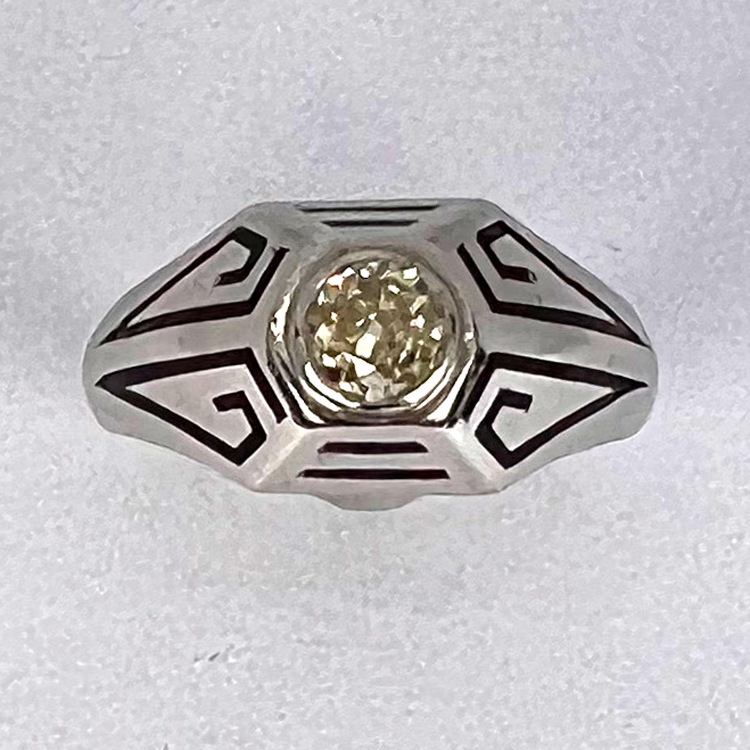 Art Deco Tinted Yellow Diamond 14K White Gold Enamel Ring In Good Condition For Sale In London, GB