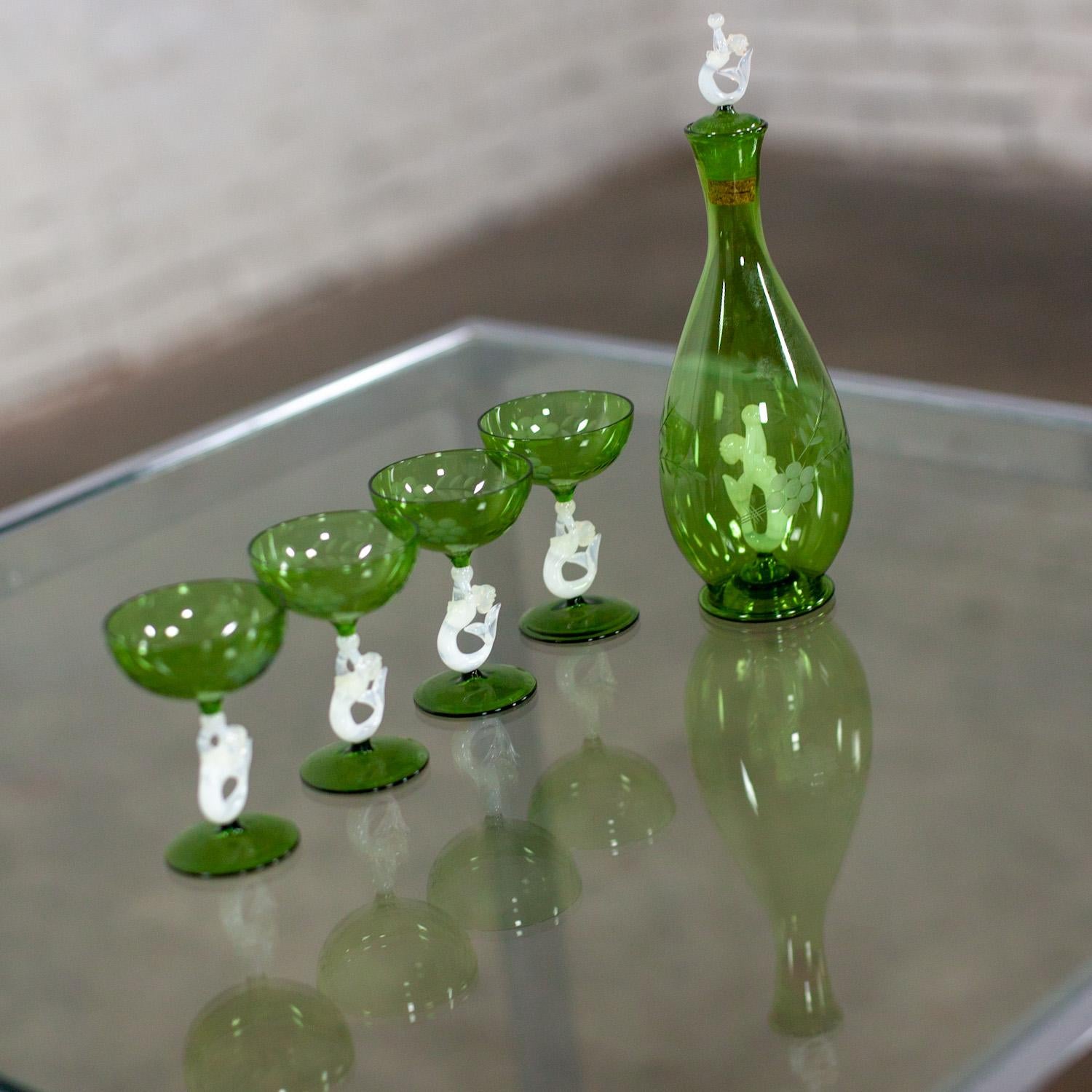 Set di vetri artistici austriaci da Art Deco ad Art Nouveau Bimini Glass 1 decanter e 4 coupé in vendita 3