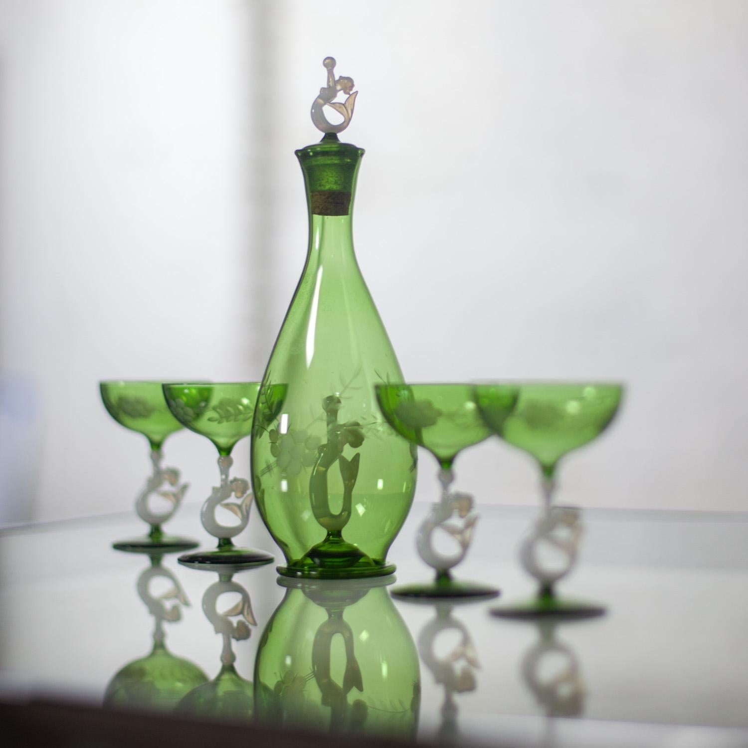 Set di vetri artistici austriaci da Art Deco ad Art Nouveau Bimini Glass 1 decanter e 4 coupé in vendita 8