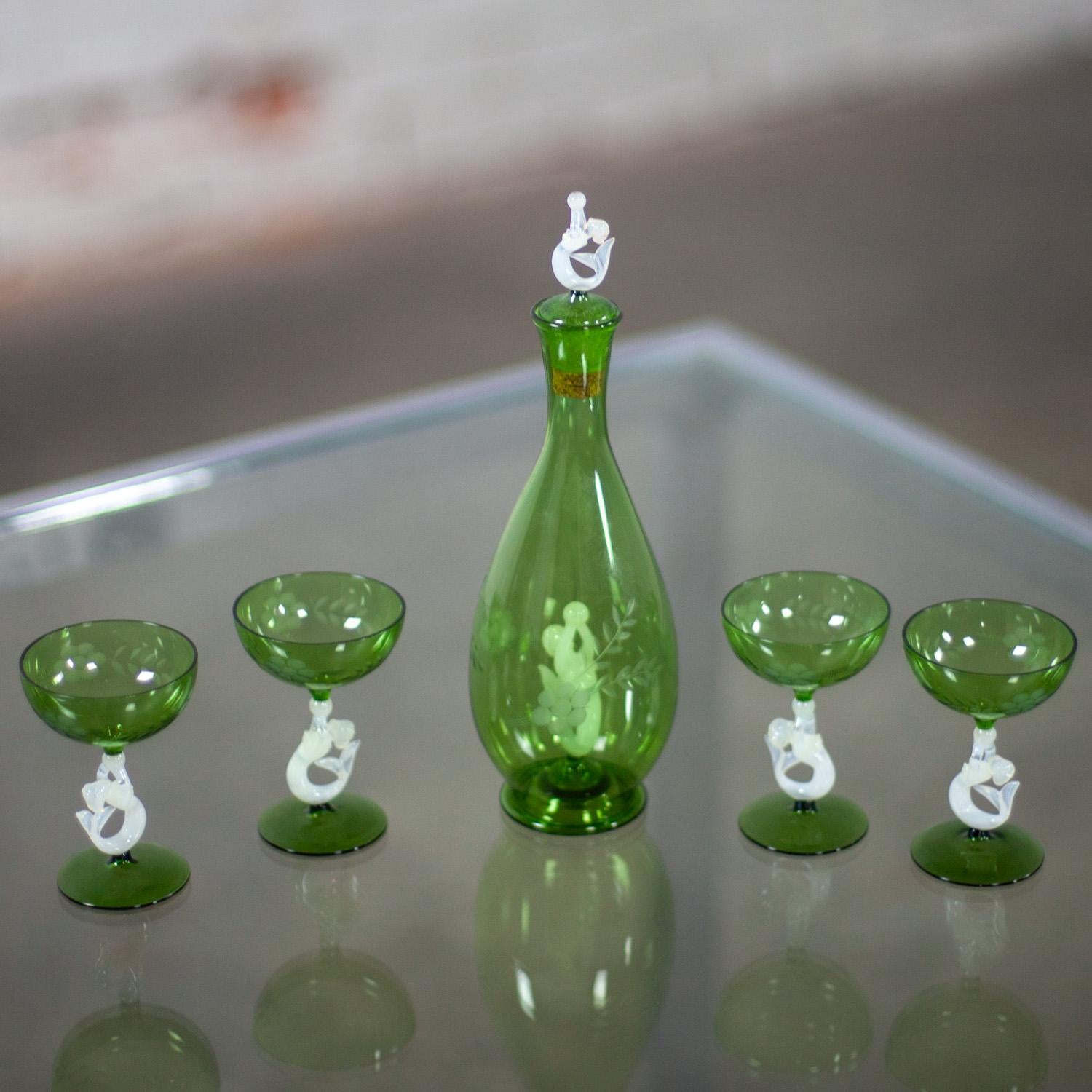 Set di vetri artistici austriaci da Art Deco ad Art Nouveau Bimini Glass 1 decanter e 4 coupé in vendita 12