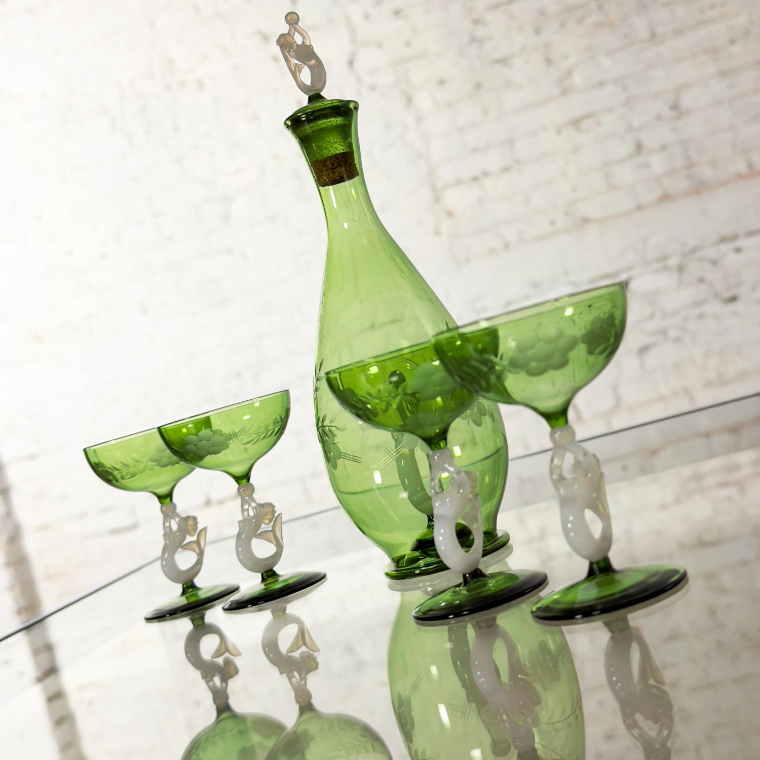 Art Déco Set di vetri artistici austriaci da Art Deco ad Art Nouveau Bimini Glass 1 decanter e 4 coupé in vendita