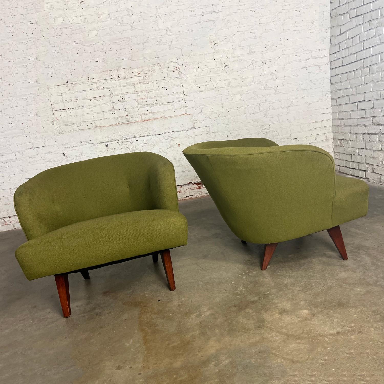 Ein Paar Art-Déco- oder Loungesessel im MCM-Stil mit grünem Eimer- oder Fass-Akzent oder Barrel-Stil im Angebot 6