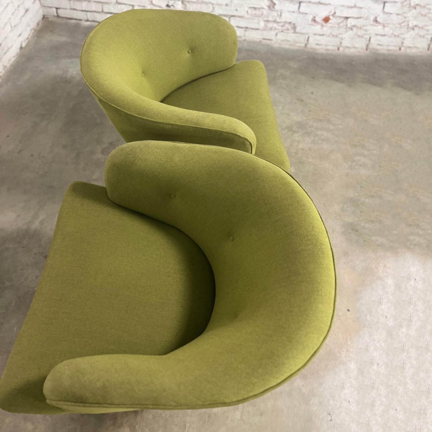 Ein Paar Art-Déco- oder Loungesessel im MCM-Stil mit grünem Eimer- oder Fass-Akzent oder Barrel-Stil im Angebot 10