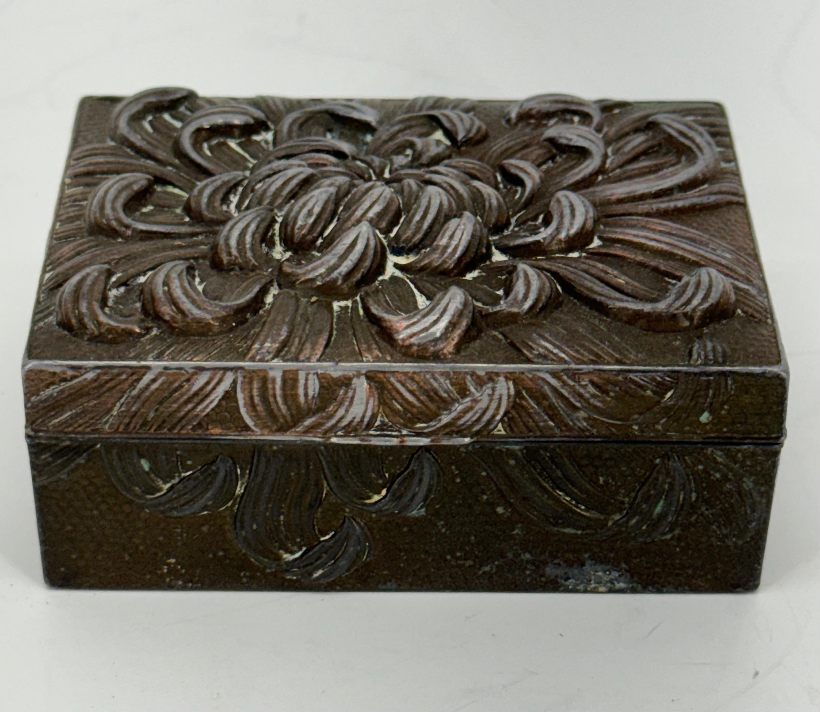 Art Deco Tobacco Cigarette Box in Pewter Wood Interior 10