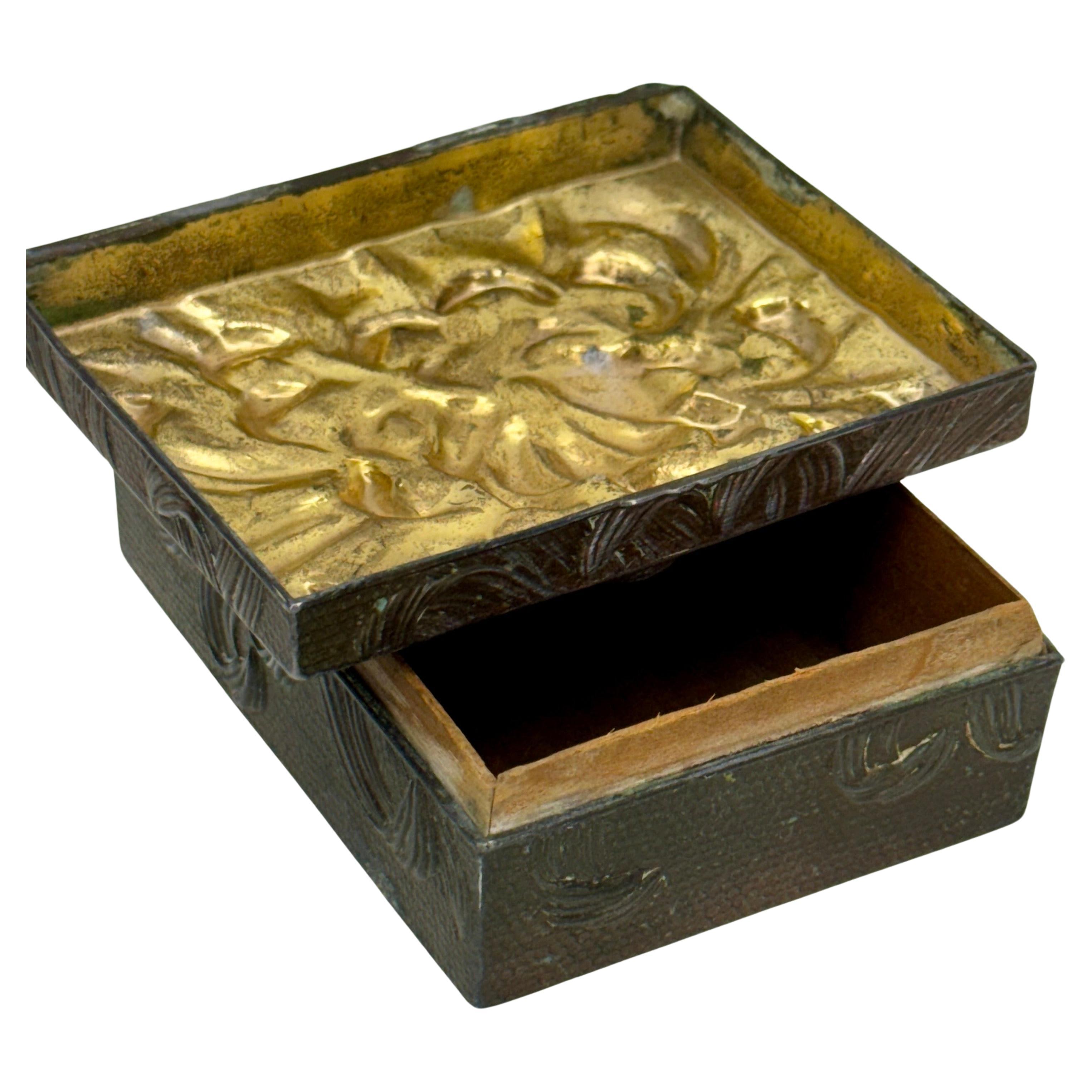 European Art Deco Tobacco Cigarette Box in Pewter Wood Interior
