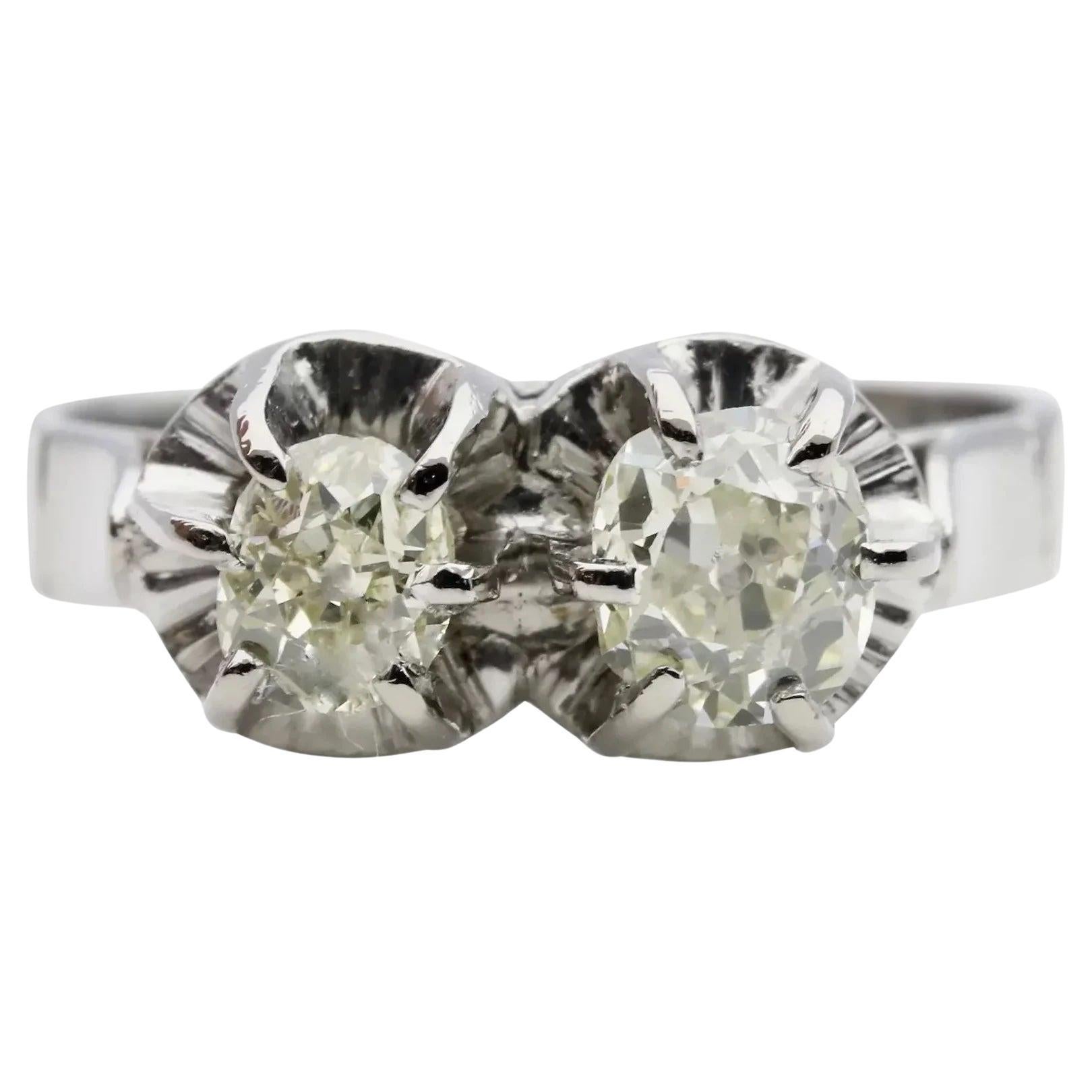  Art Deco Toi et Moi 0.97 Carat Old Mine Cut Diamond Ring in 18K White Gold For Sale