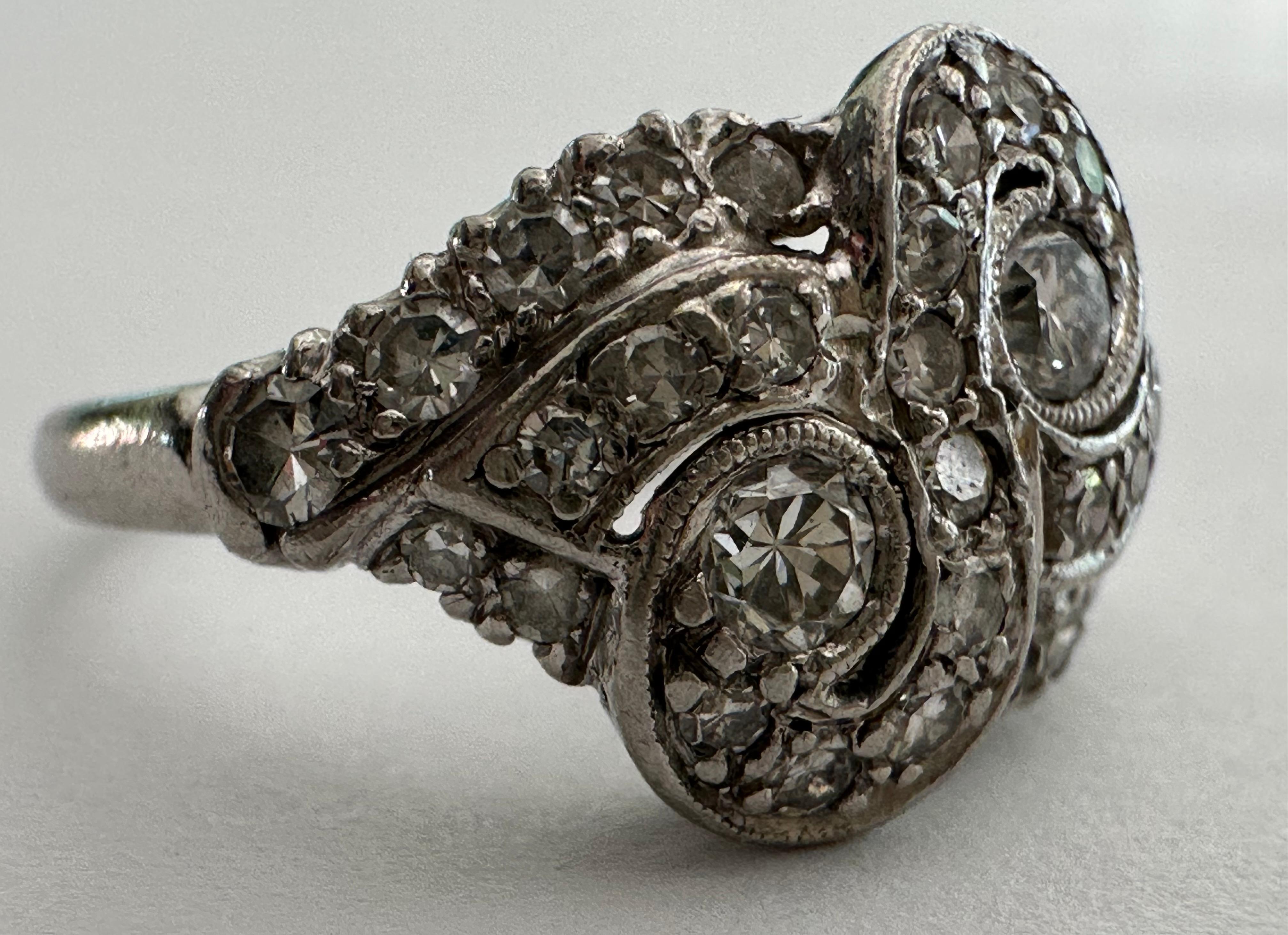 Anillo Art Decó Toi Et Moi Racimo de Diamantes en venta 2
