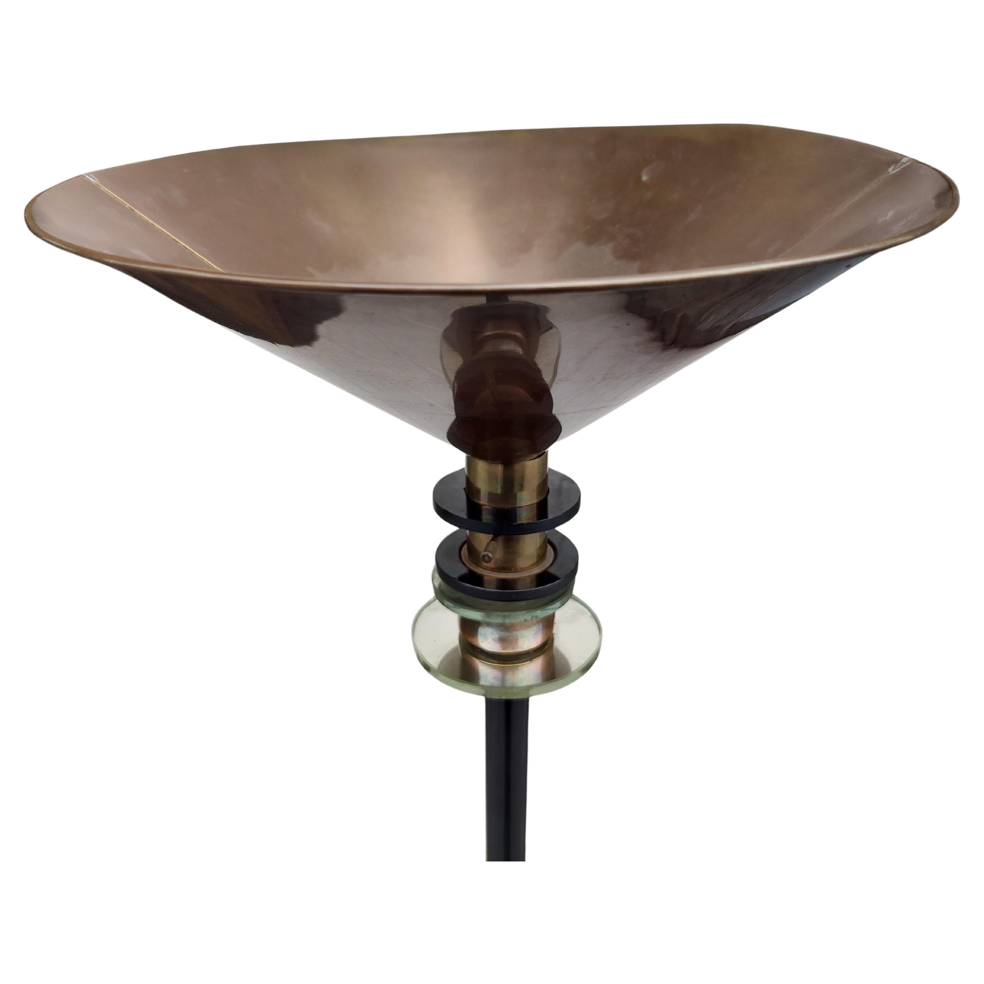 Francese Lampada da terra Torchiere Art Deco con design a specchio a gradini in vendita