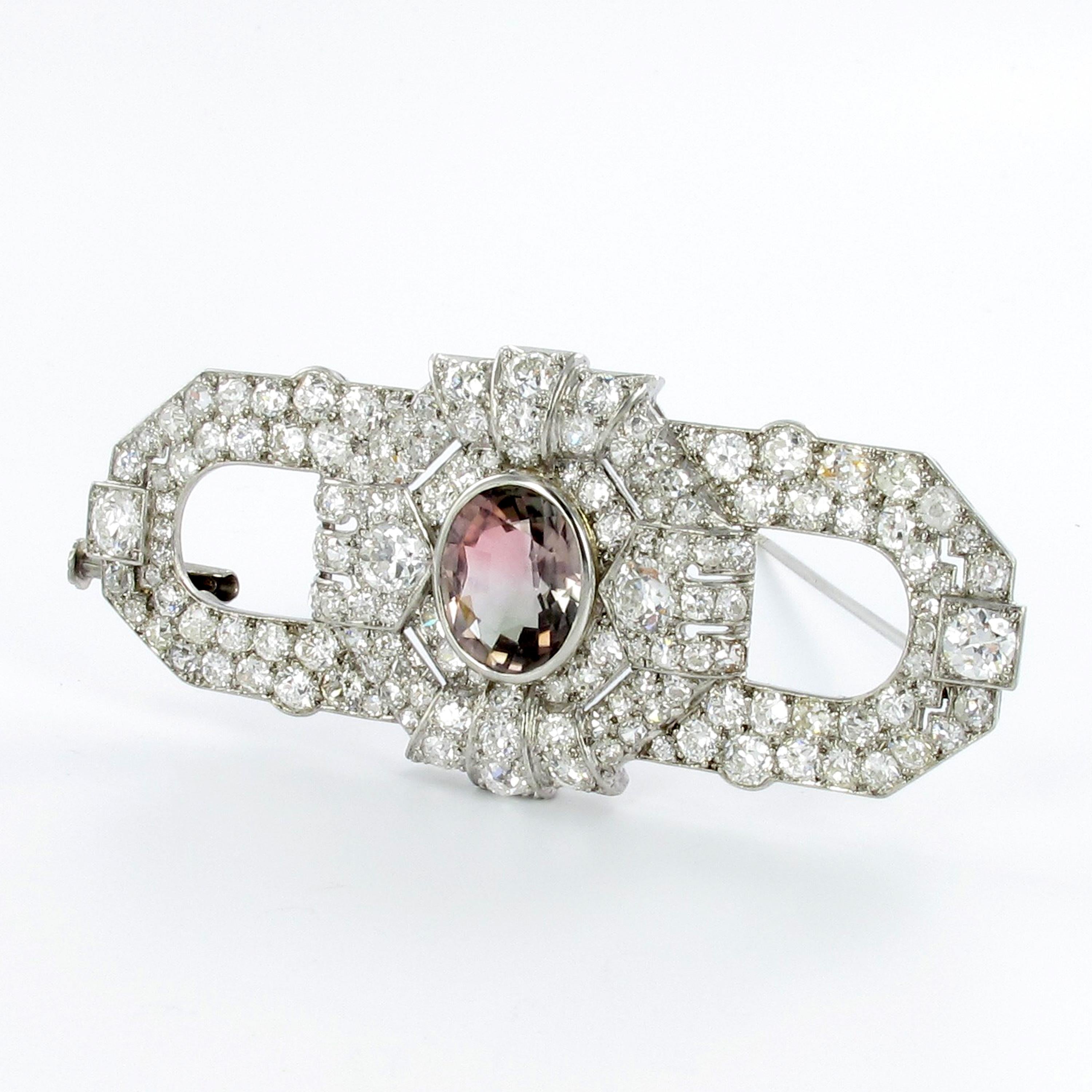 Art Deco Tourmaline and Diamond Platinum Brooch In Good Condition For Sale In Lucerne, CH
