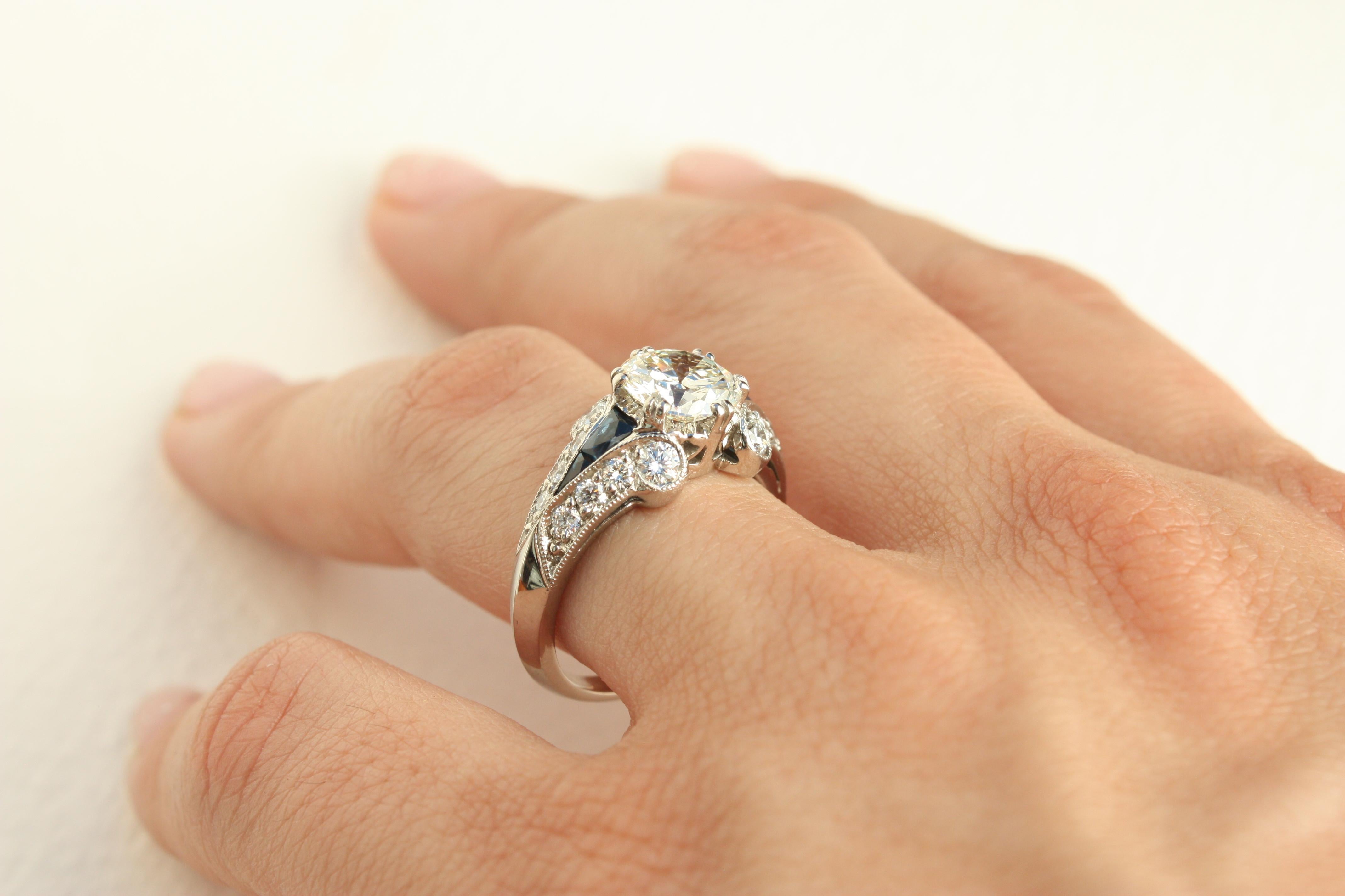 Art Deco Verlobungsring im Übergangsschliff mit 1,14ct Diamant und Saphir aus Palladium im Angebot 4