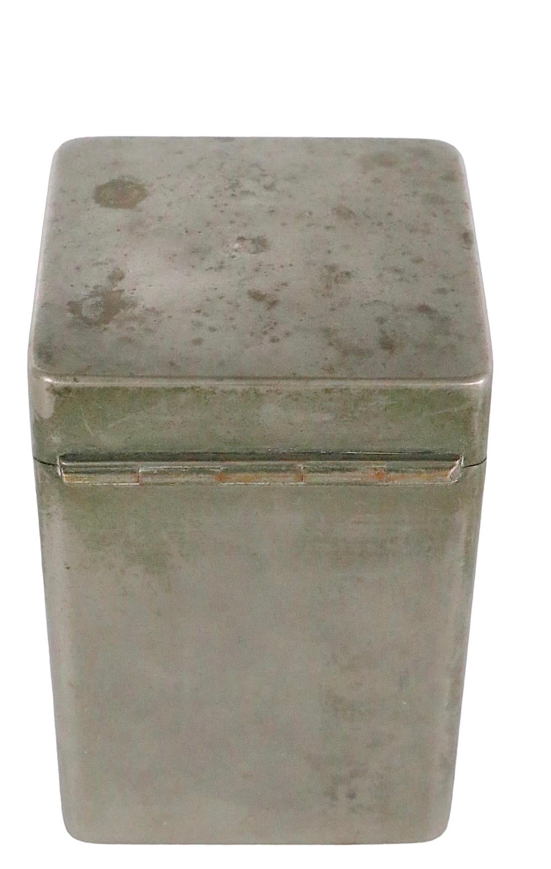 Reise-Parfümflaschendose im Art déco-Stil mit Originalflaschen, ca. 1930er Jahre im Angebot 3