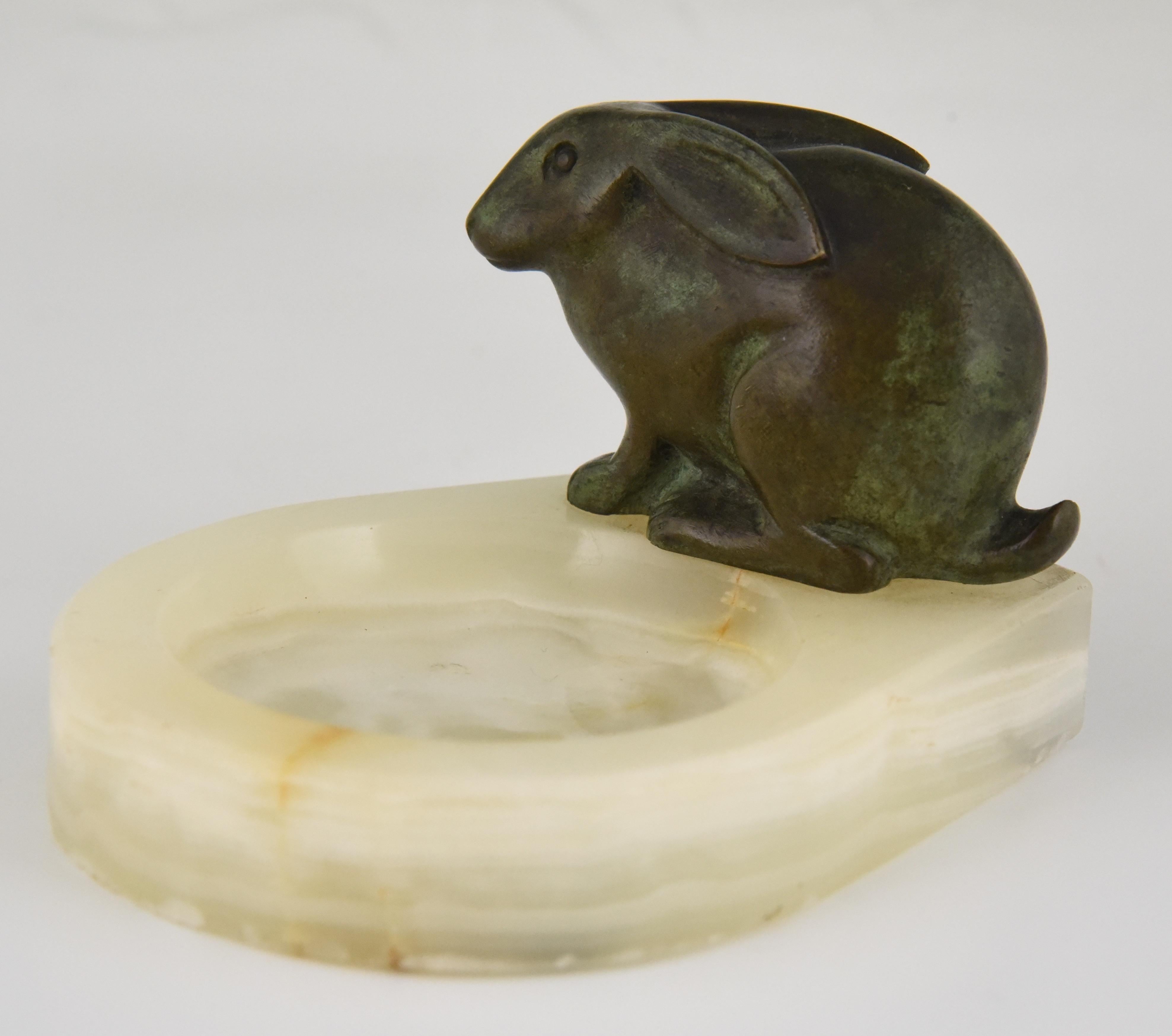 Cute Art Deco tray with bronze rabbit, signed by the French artist Claude, circa 1930.