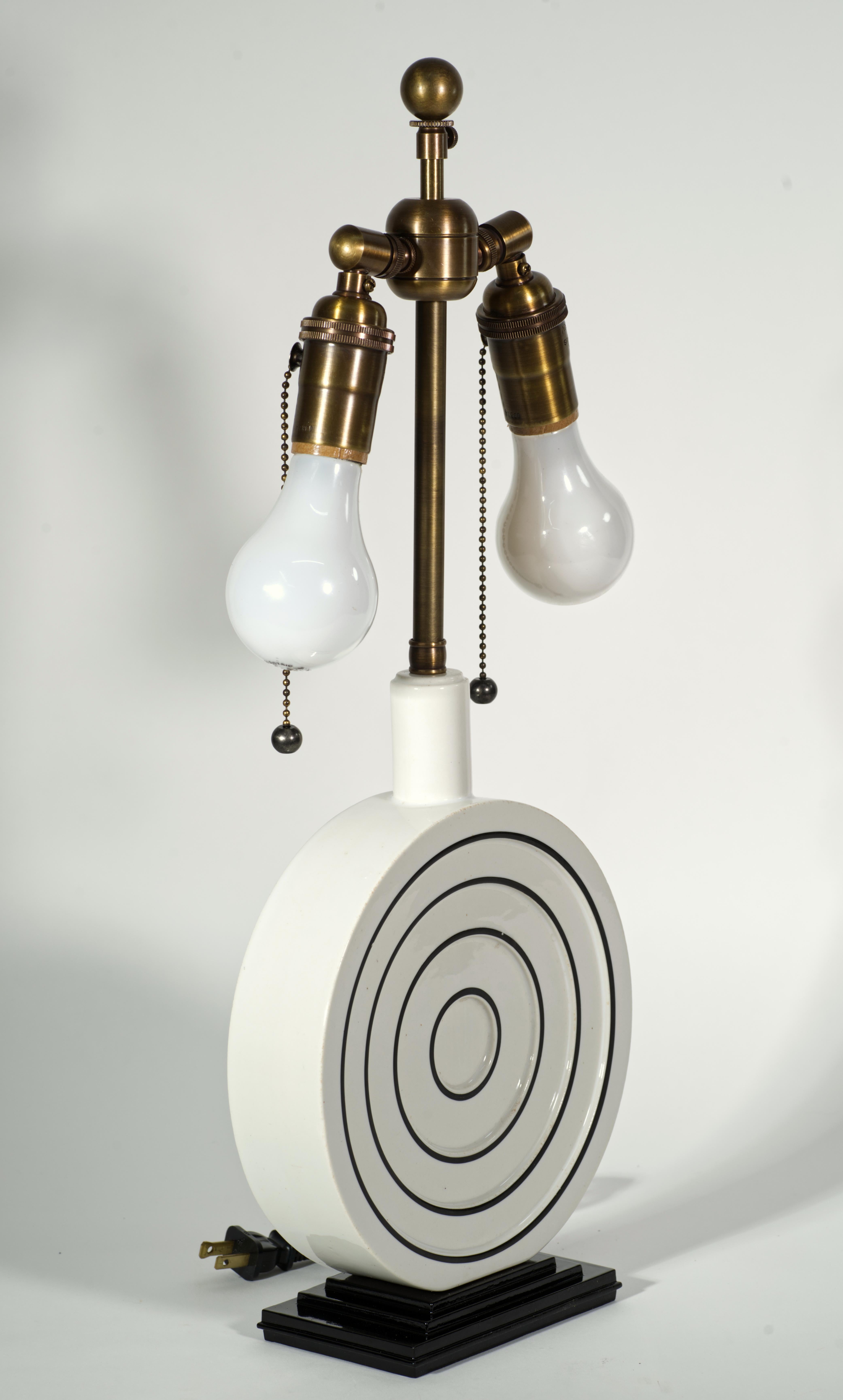 American Art Deco Trenton Potteries Sculptural Table Lamp, 1930s For Sale