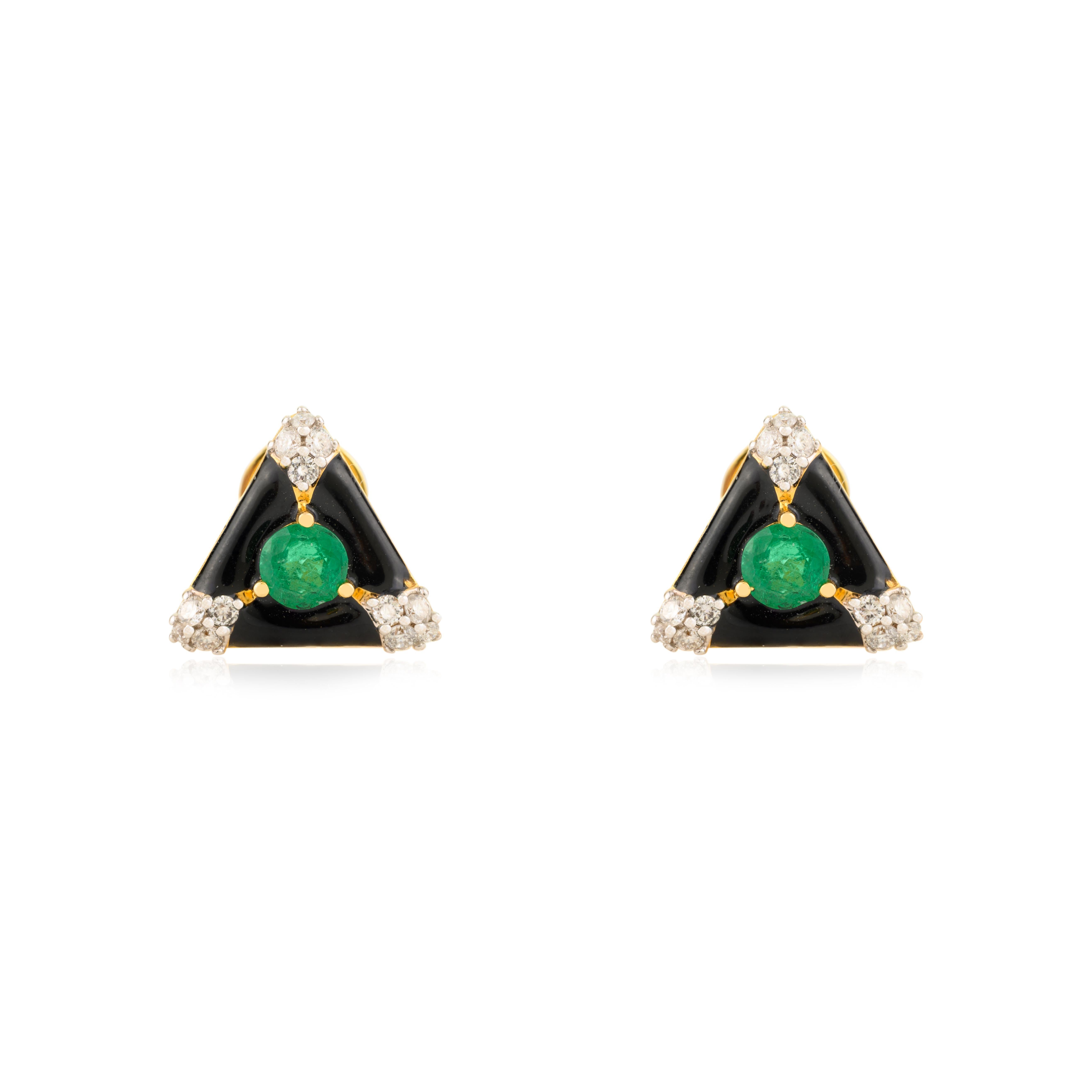 Art Deco Triangle Earring in 14K Yellow Gold with Emerald Diamond & Black Enamel For Sale 1
