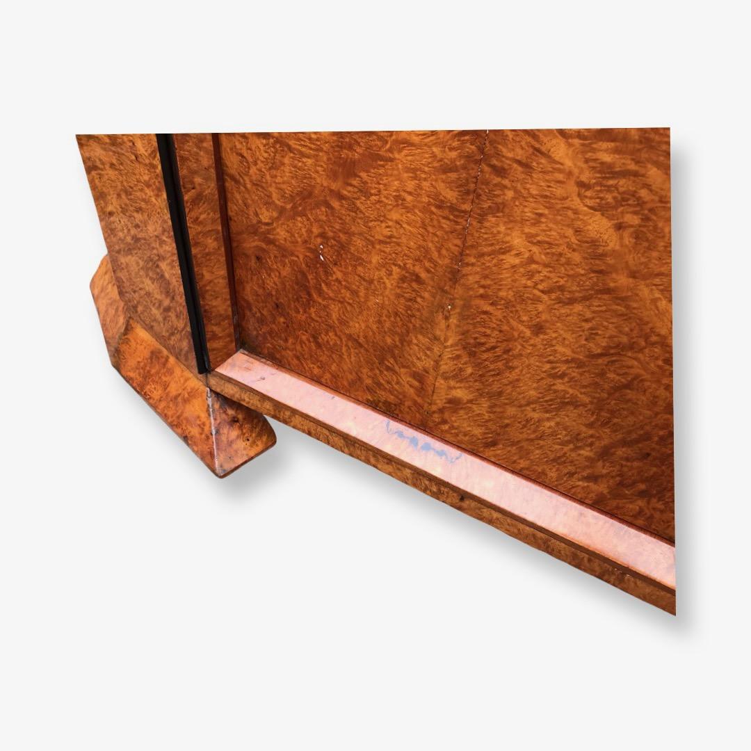 Art Deco Kleiderschrank Nussbaum dreifach gemasert (flatpack) im Zustand „Gut“ im Angebot in Barnstaple, GB