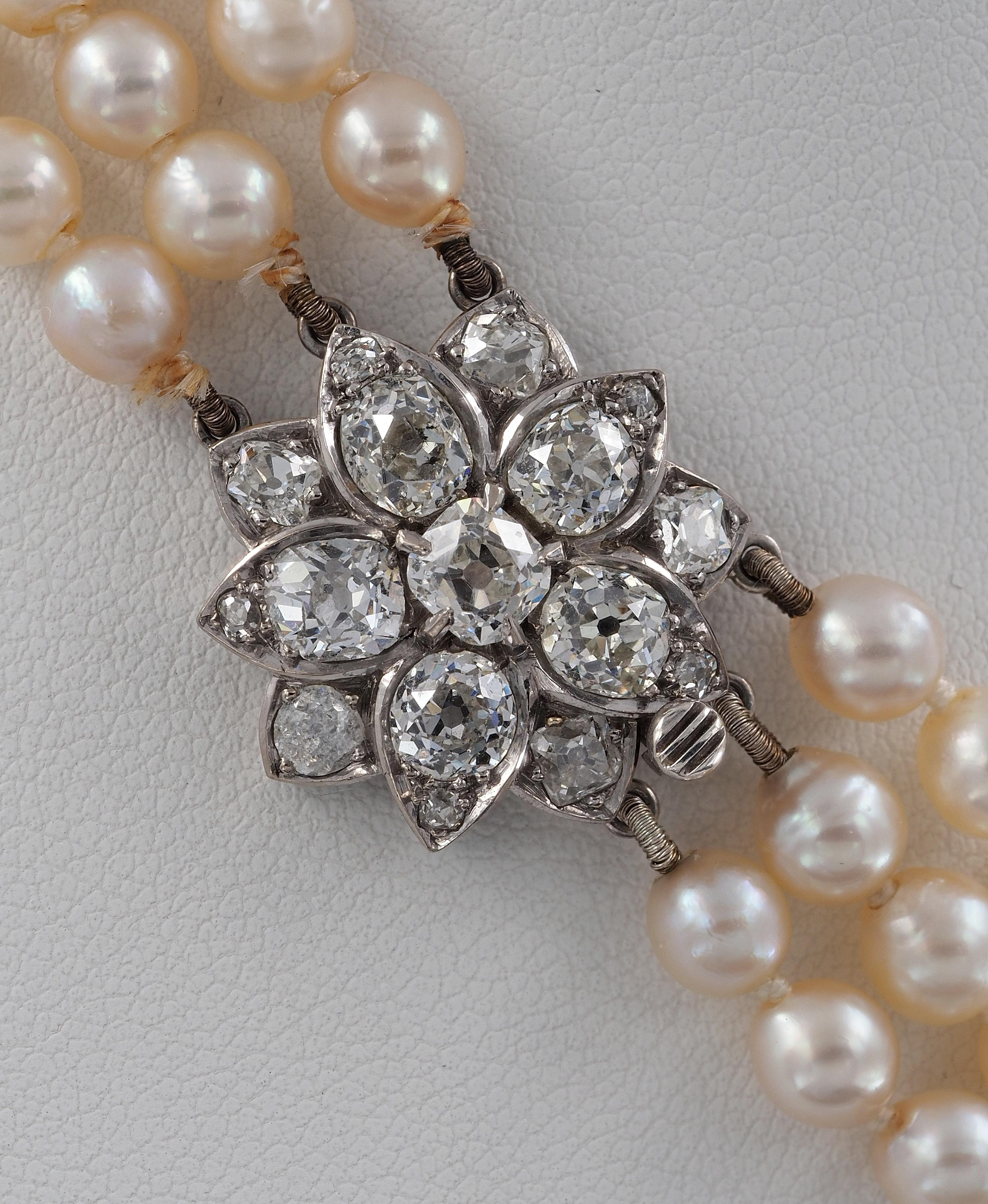 Art Deco Triple Strand Pearl 3.60 Ct Diamond Clasp Rare Necklace  For Sale 4