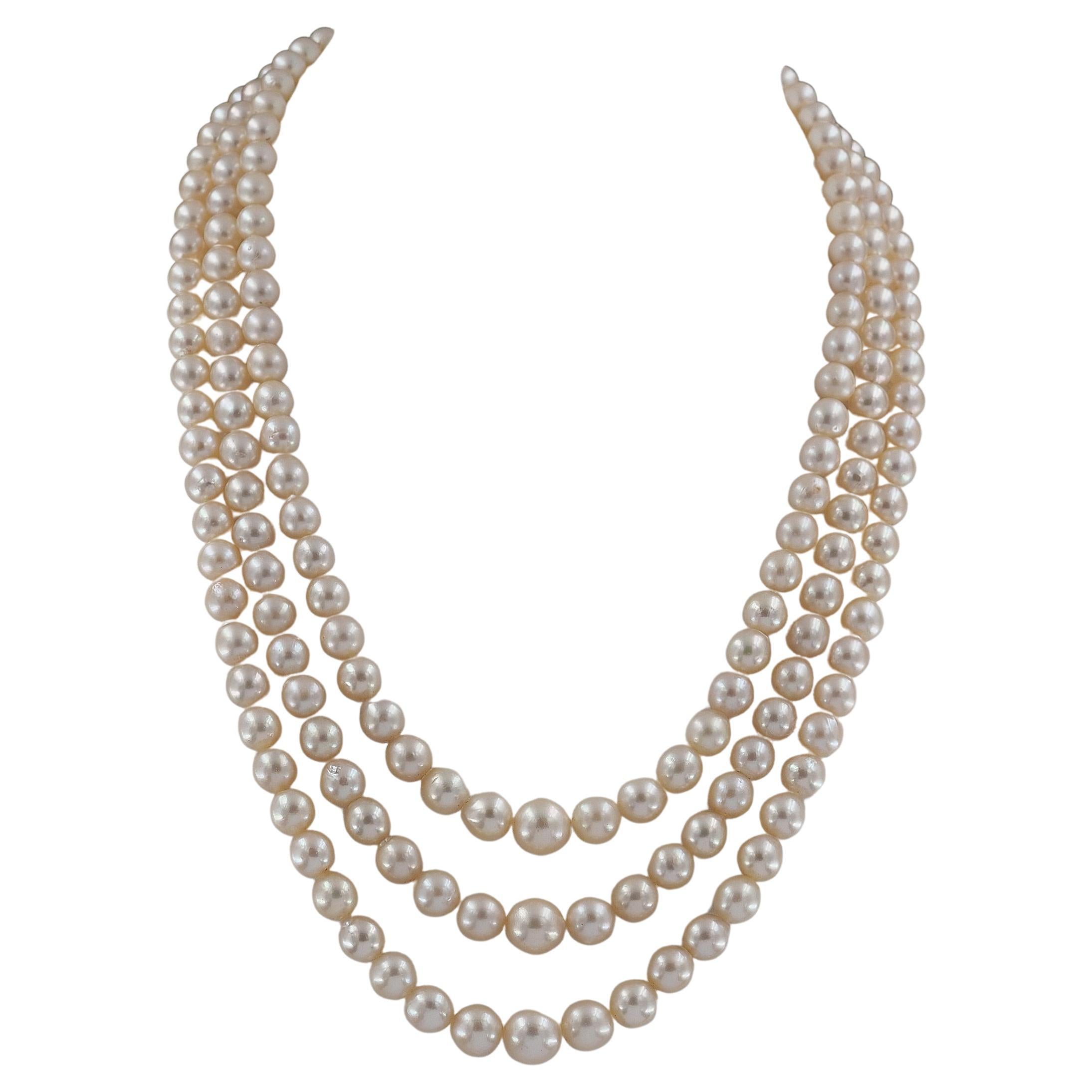 Art Deco Triple Strand Pearl 3.60 Ct Diamond Clasp Rare Necklace  For Sale