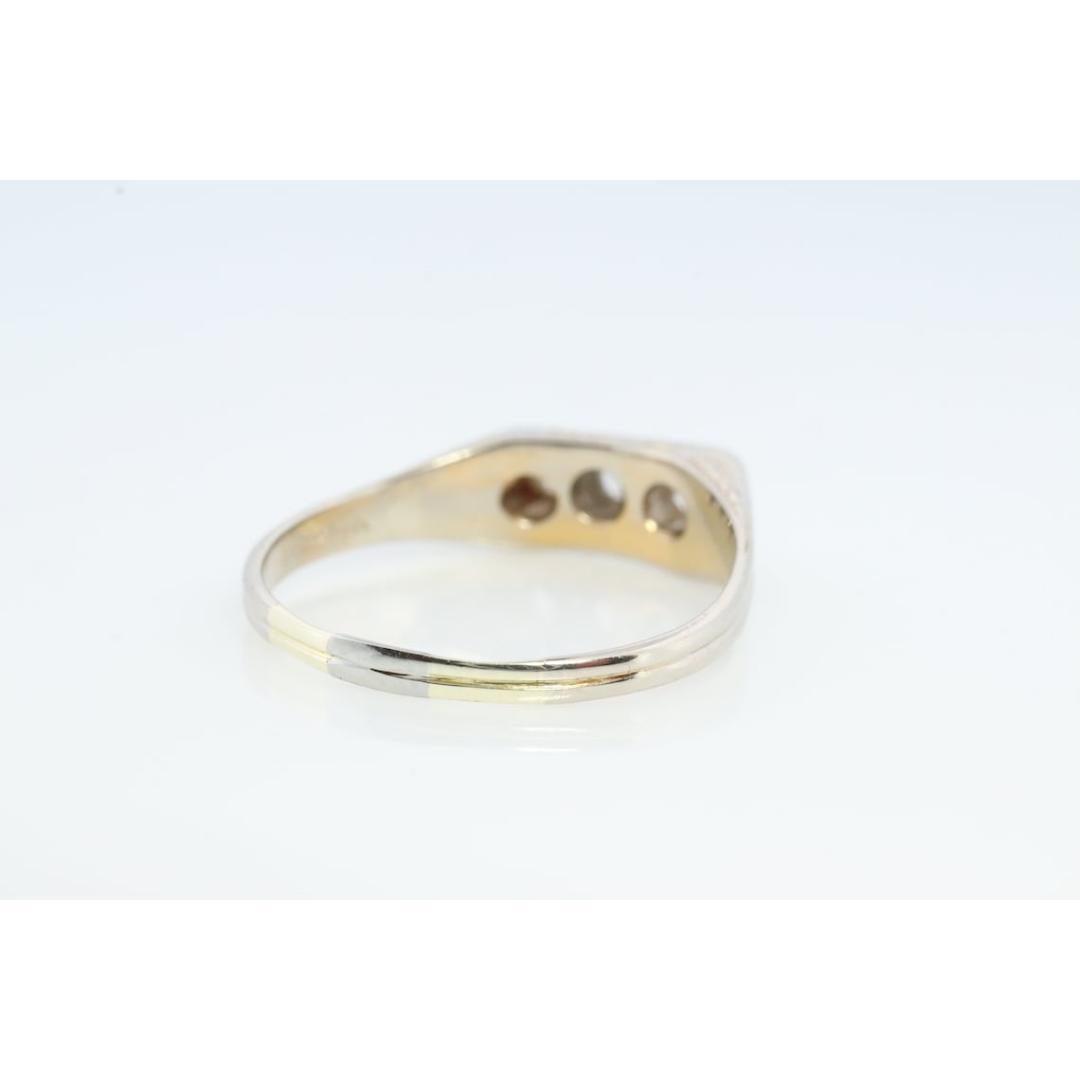 Bague Art déco à trois diamants jumeaux. Or blanc 14k Gravé Journey Trilogy Trio en vente 3
