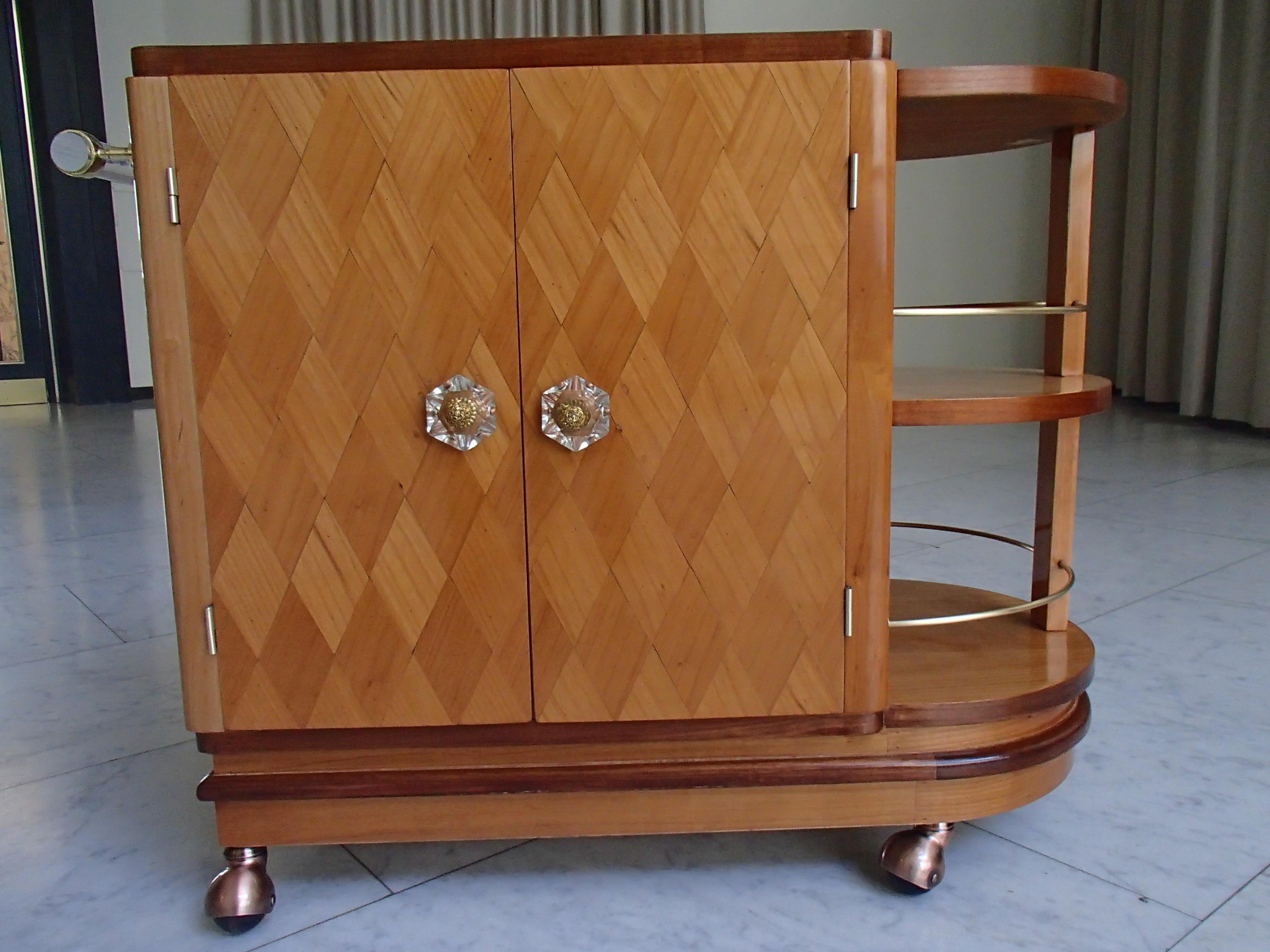 Art Deco Trolley Bar with 2 Doors and Bottle Compartment on Copper Wheels For Sale 6