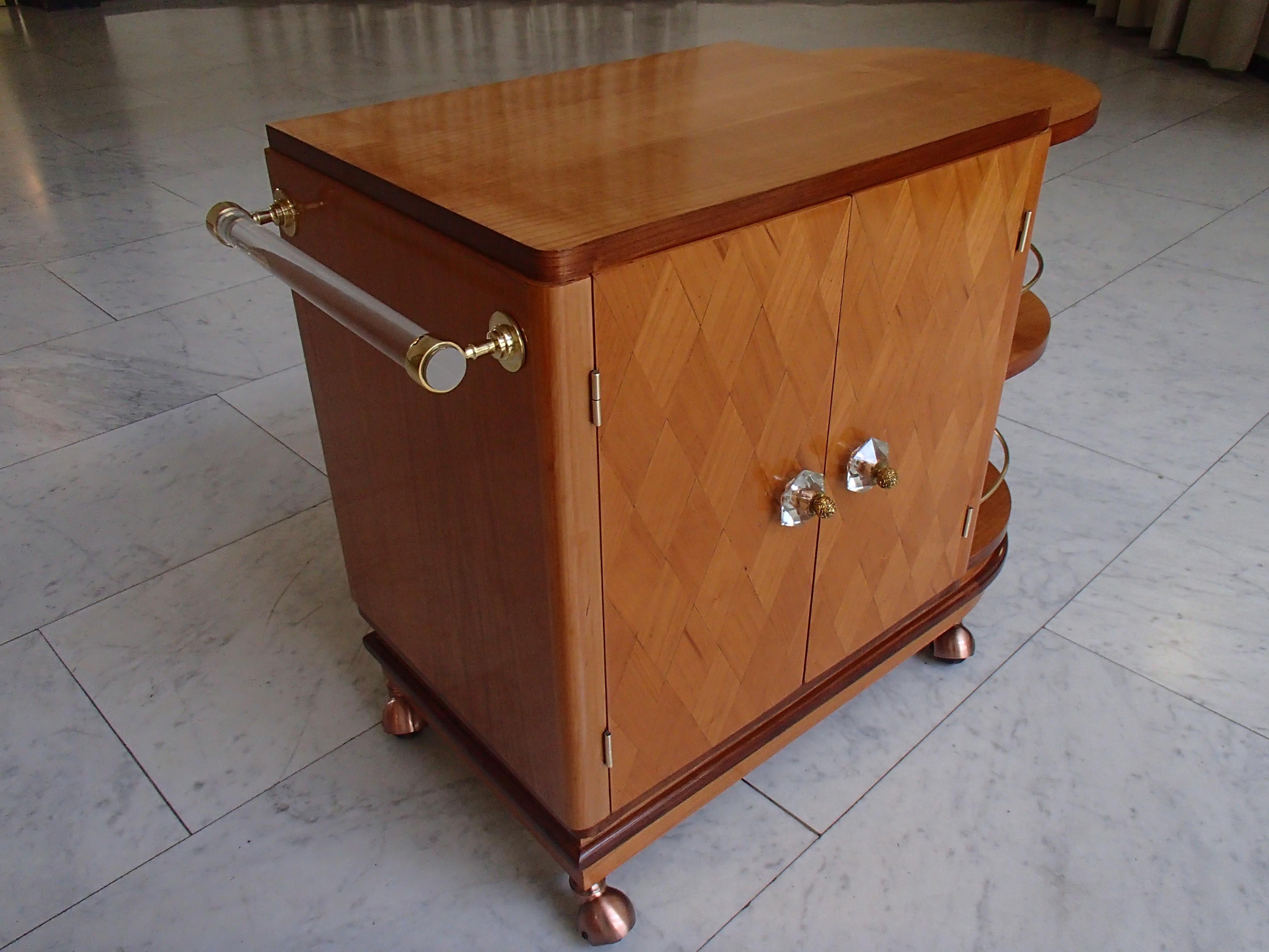 Art Deco Trolley Bar with 2 Doors and Bottle Compartment on Copper Wheels For Sale 14